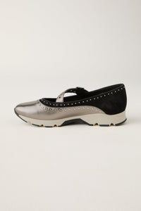 Loren Sneaker
