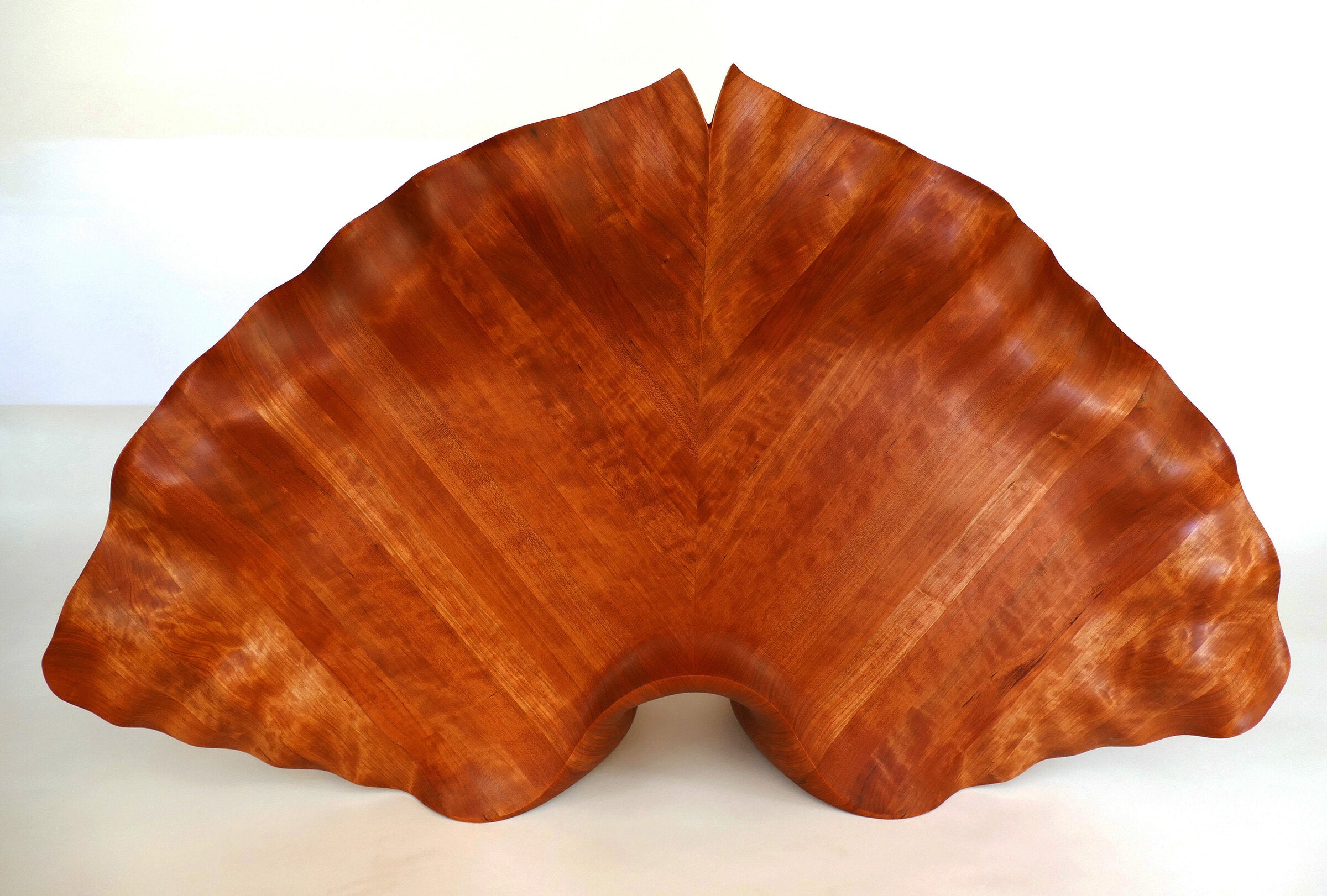 Allegretto Leaf Hall Table