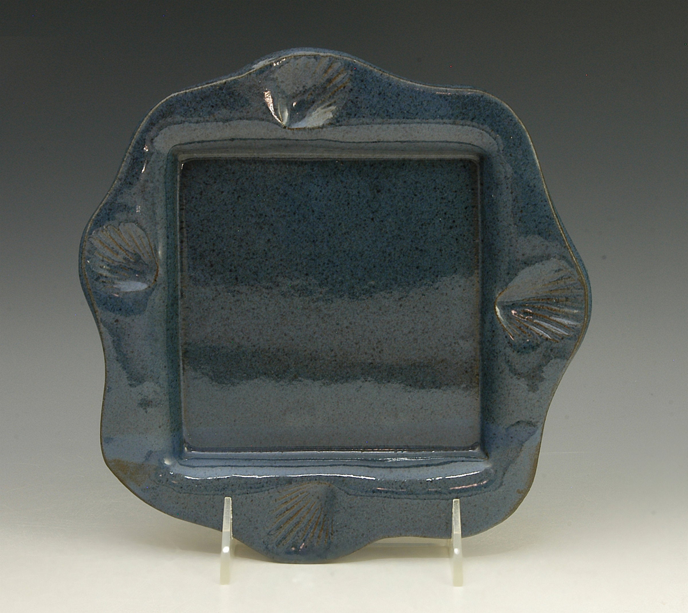 Shell Stoneware Plate