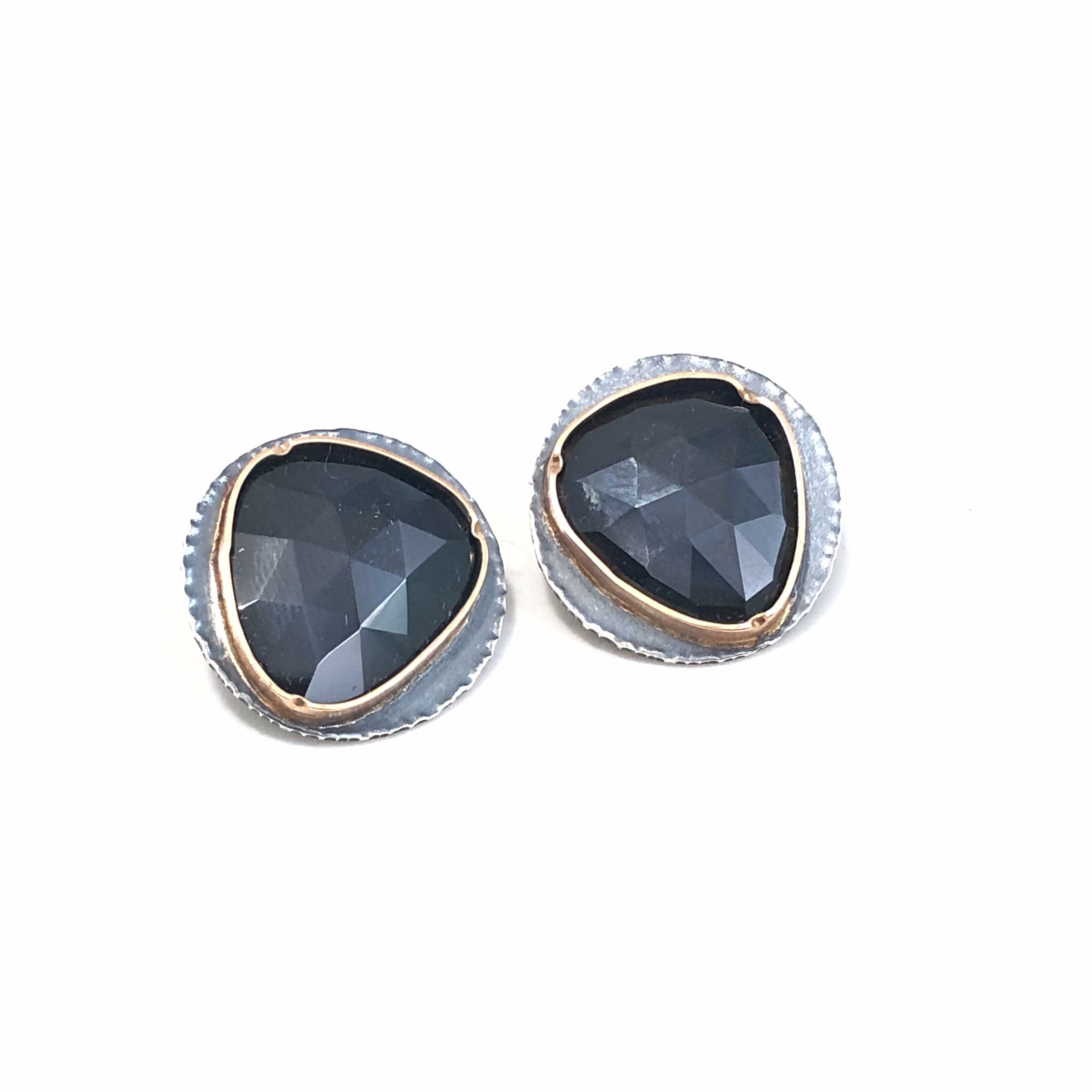 Arise Studs in Black Spinel