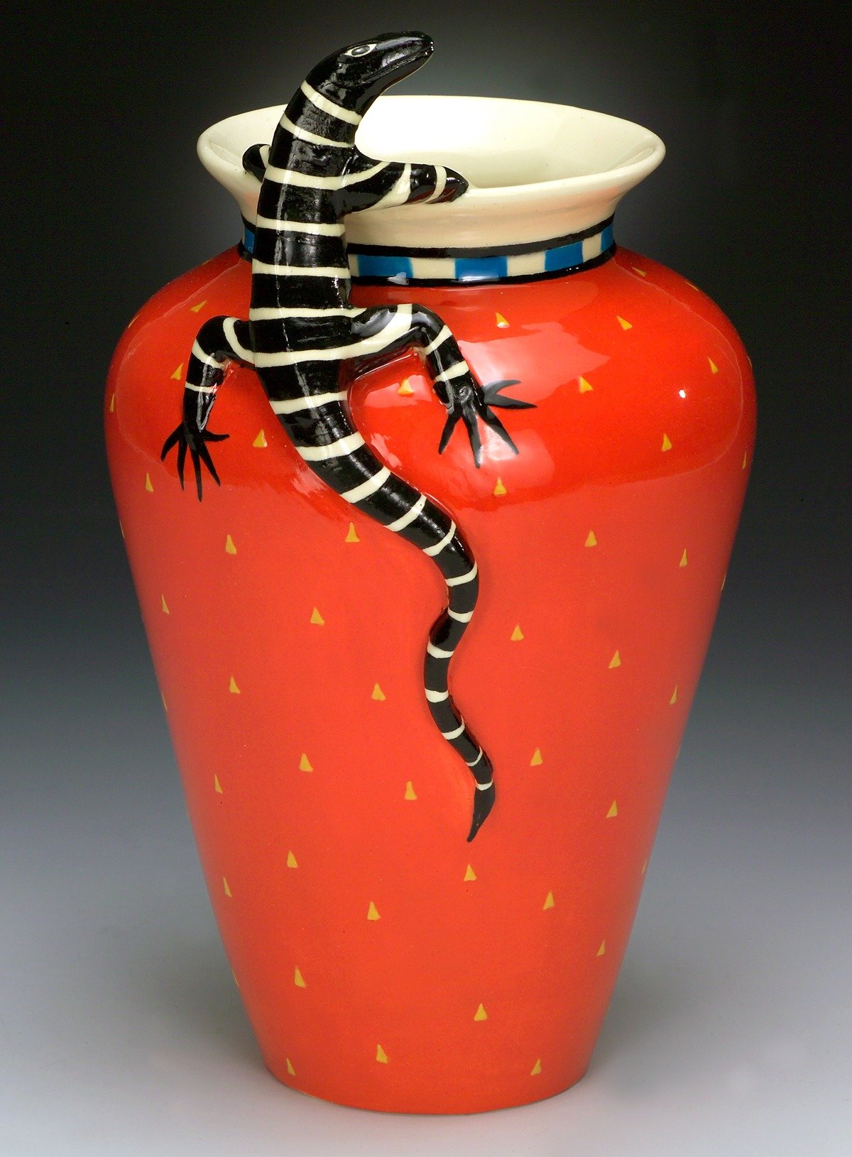 Classic Lizard Vase