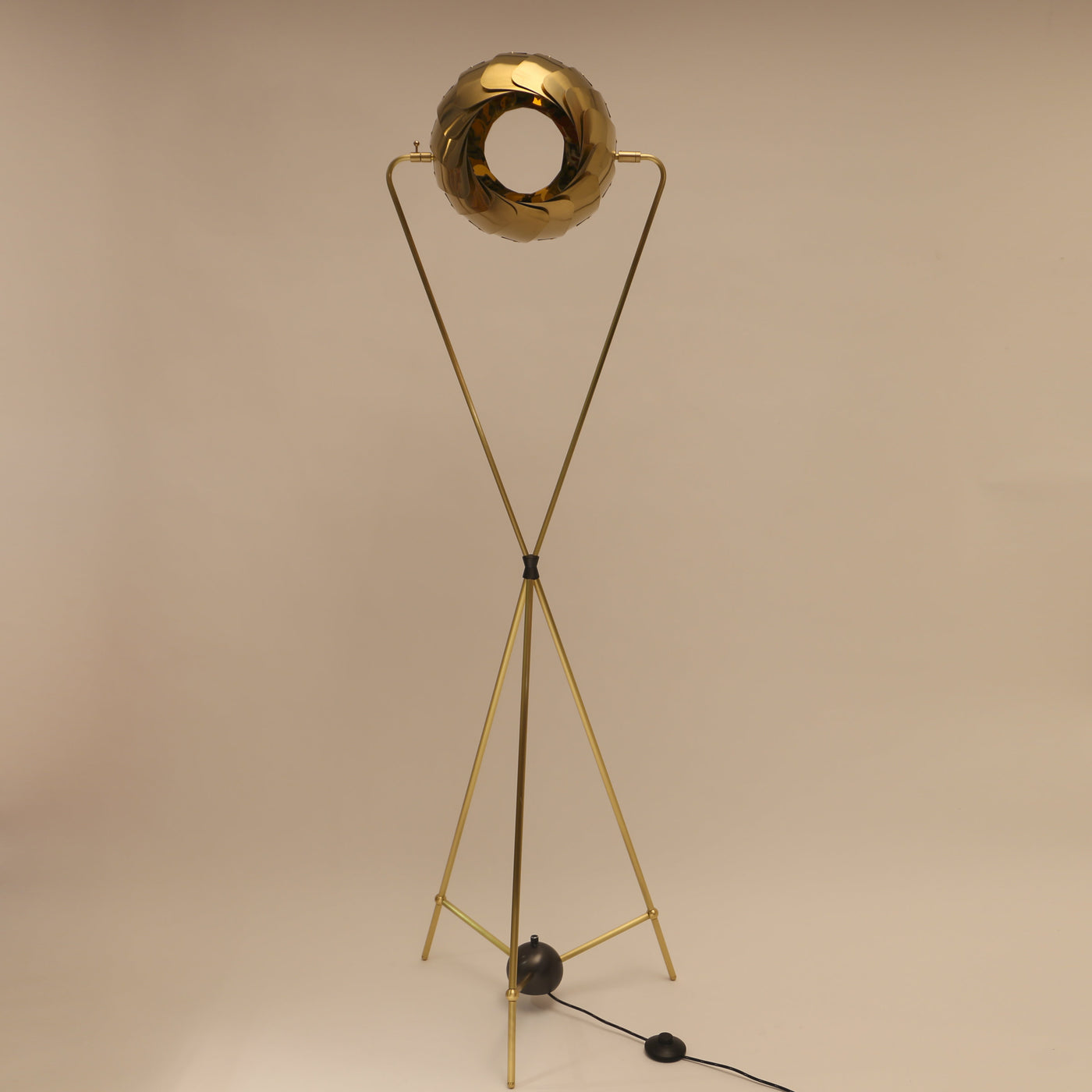 Iris Eye Floor Lamp