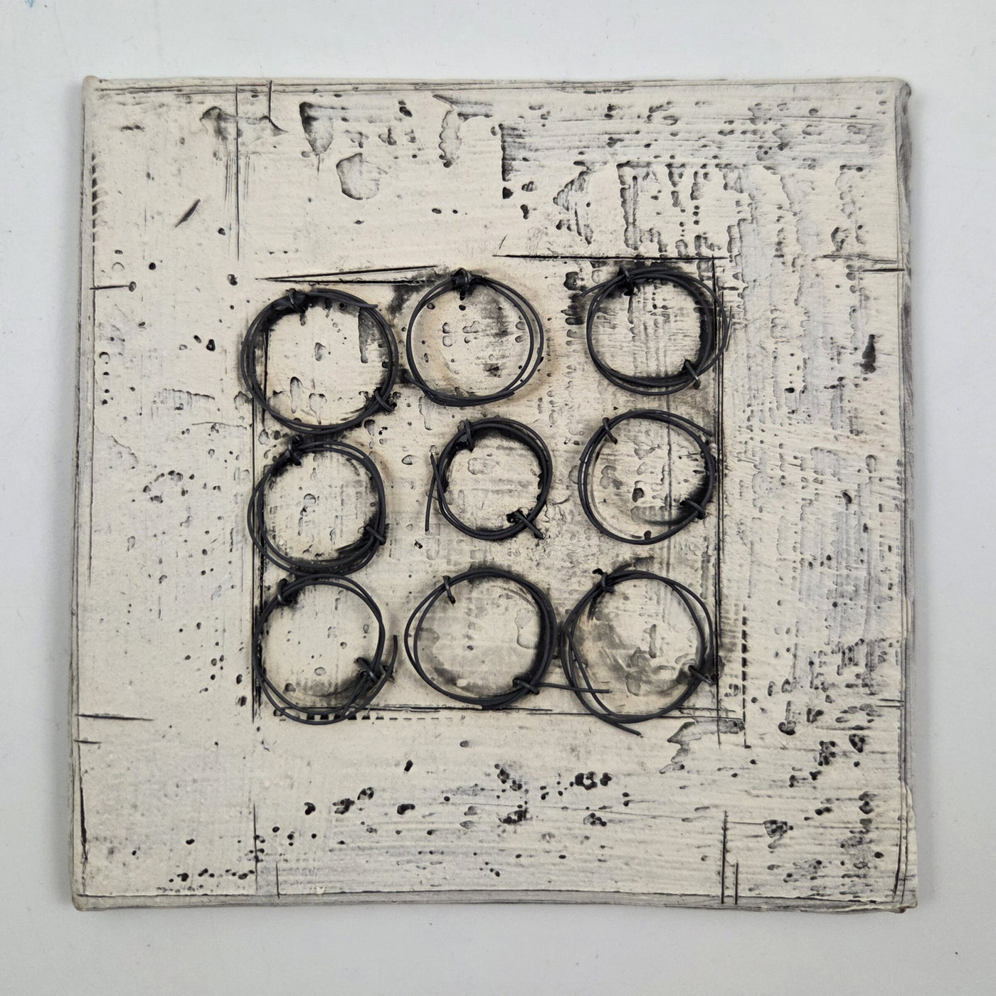 circle with white wires