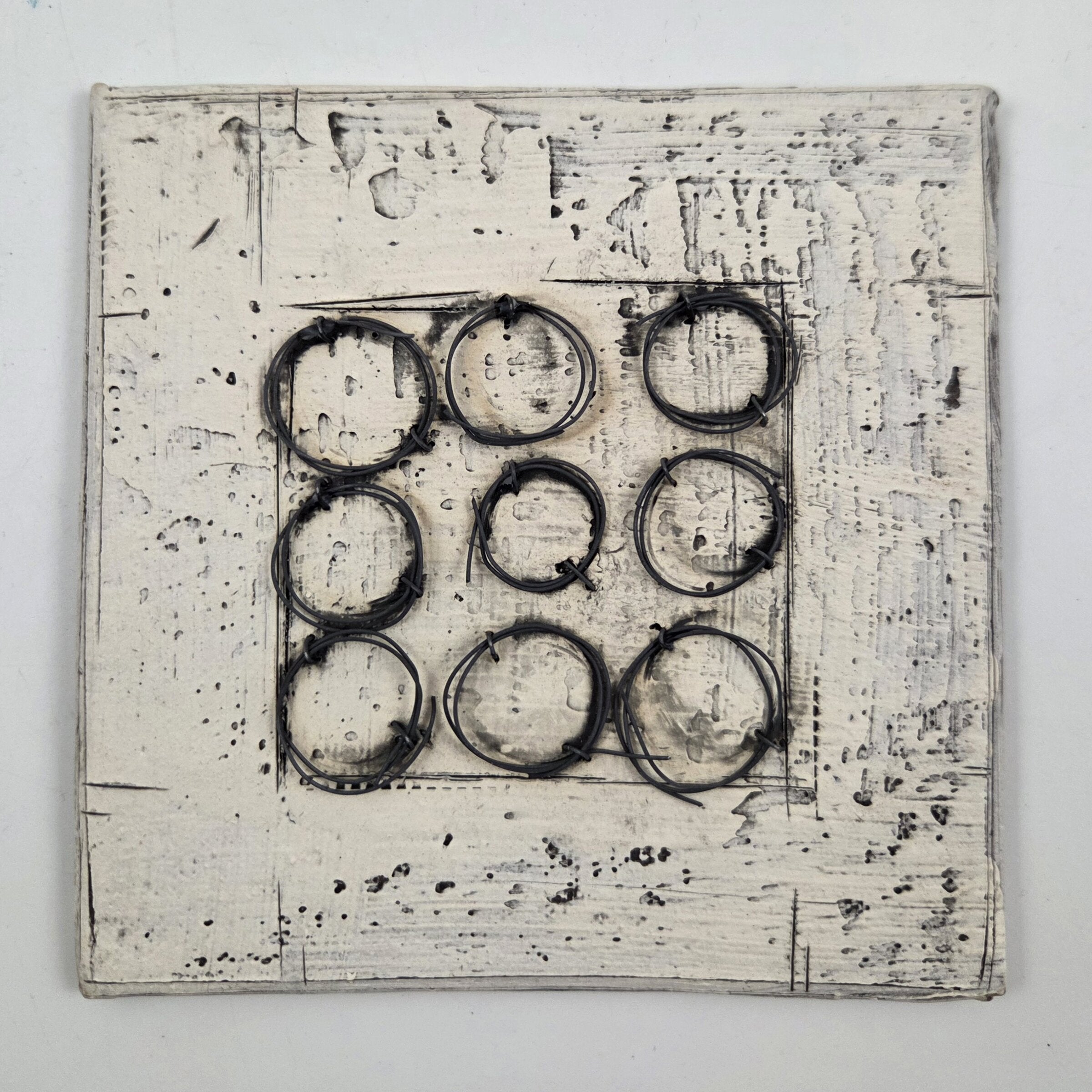 circle with white wires