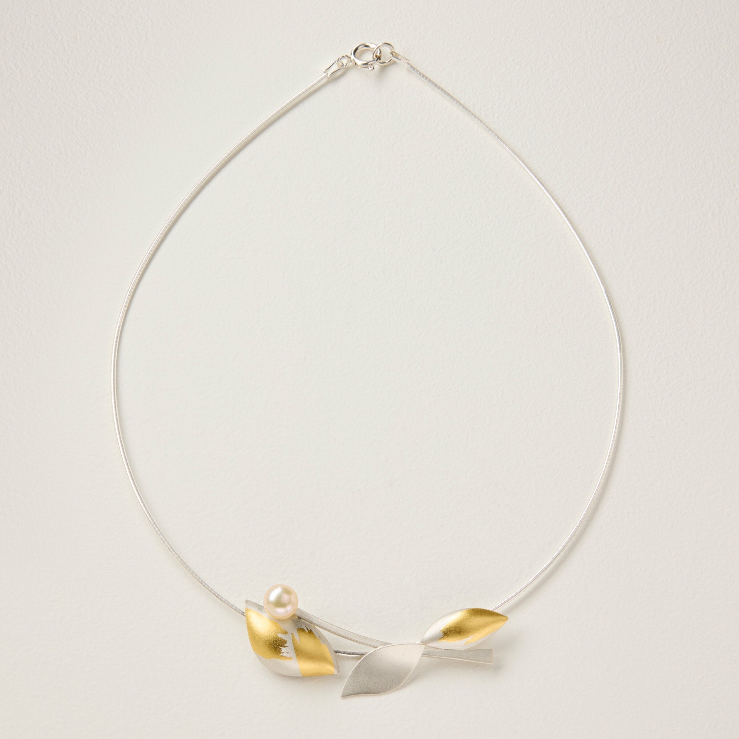 Daffodil Necklace