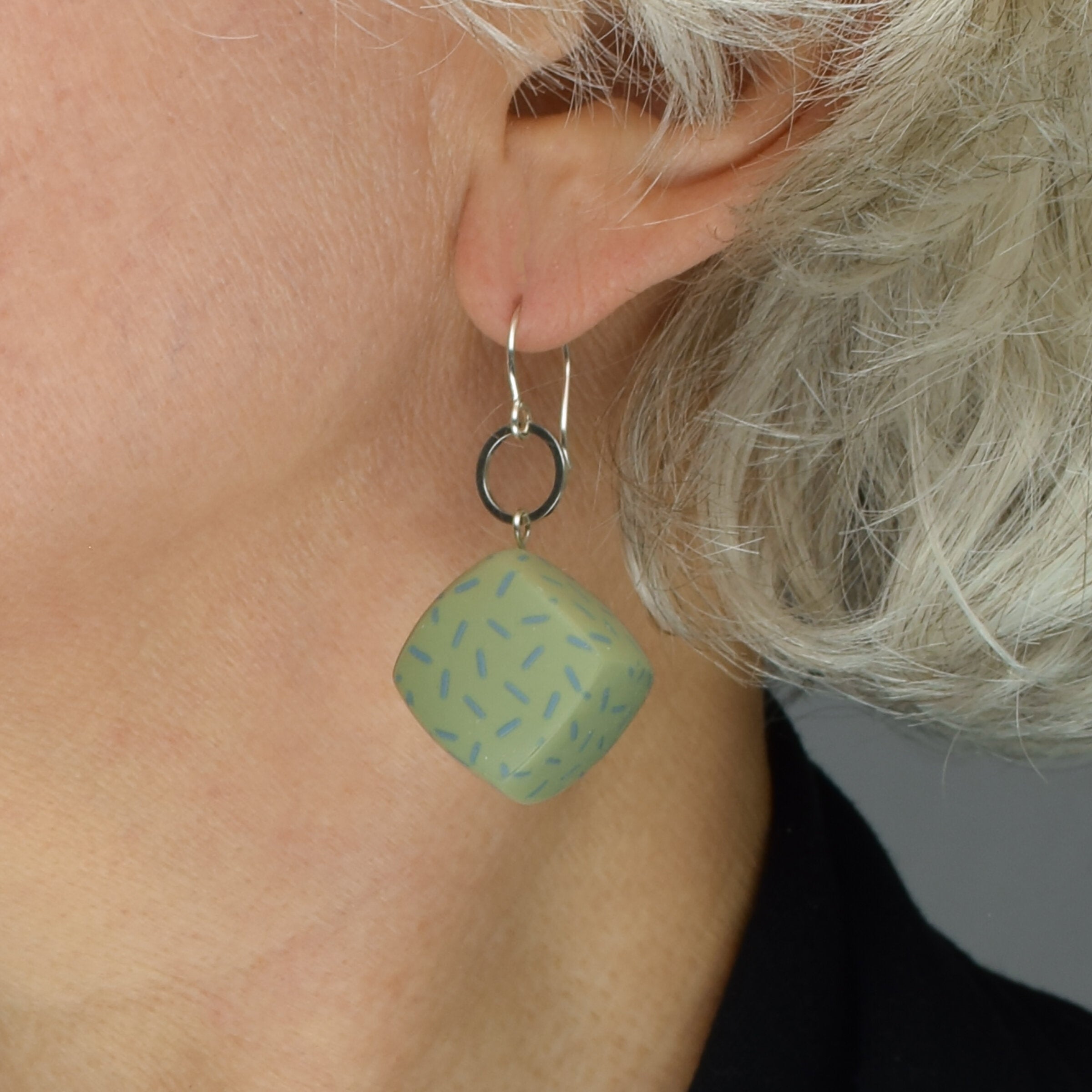 Celery with short lines