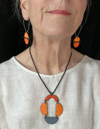 Red/Orange