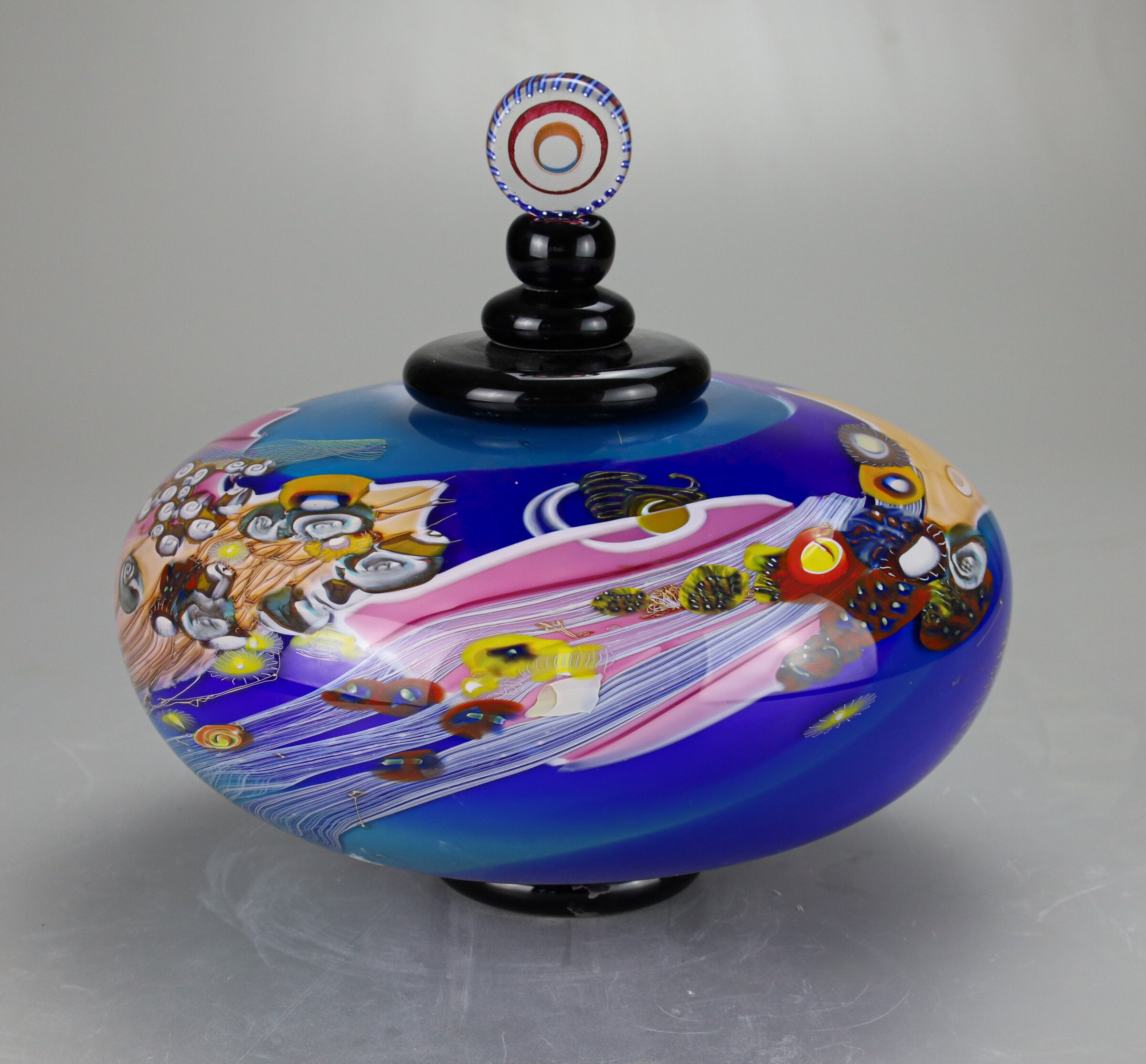 Color Field Lidded Disk in Ocean Blue