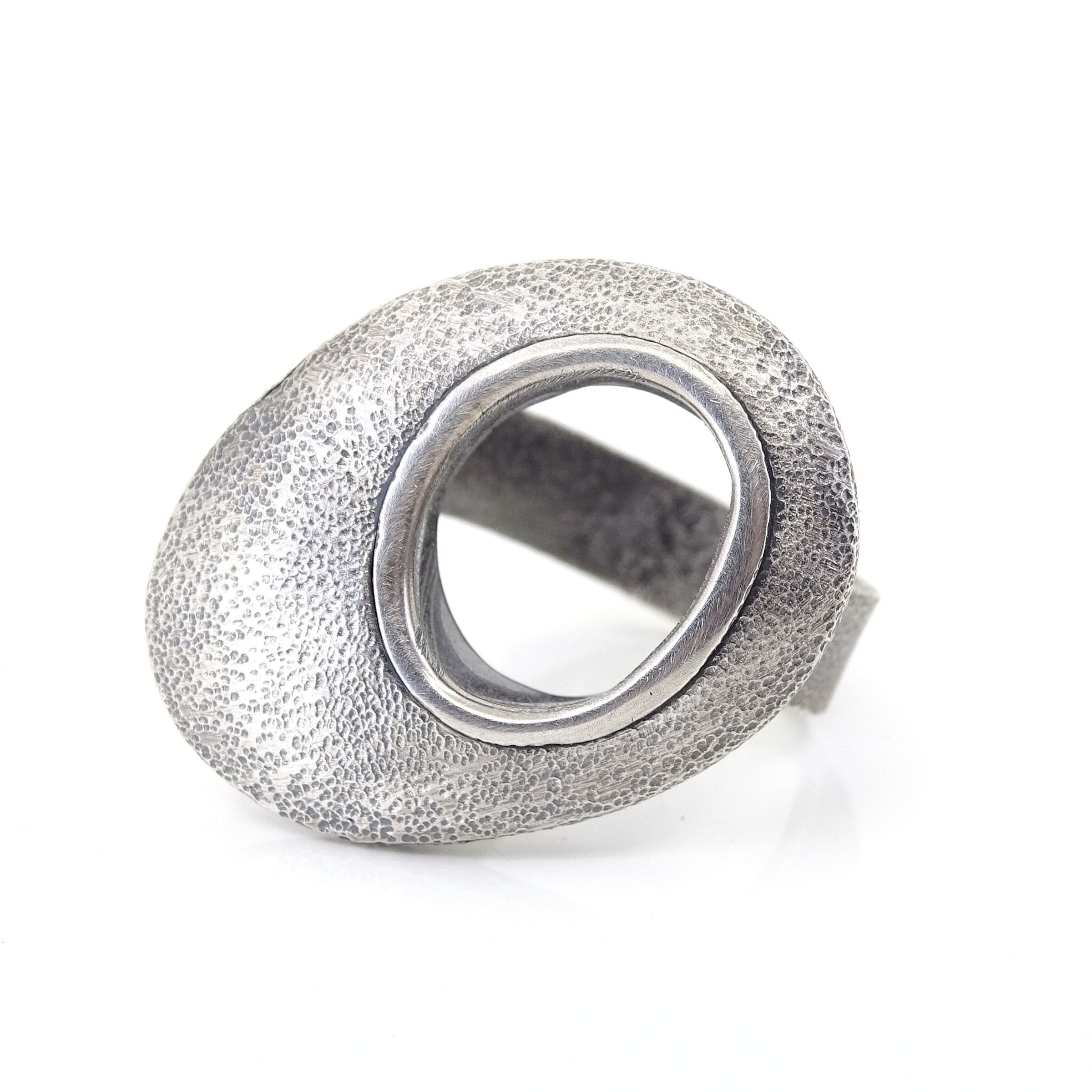 Pebble Oracle Ring