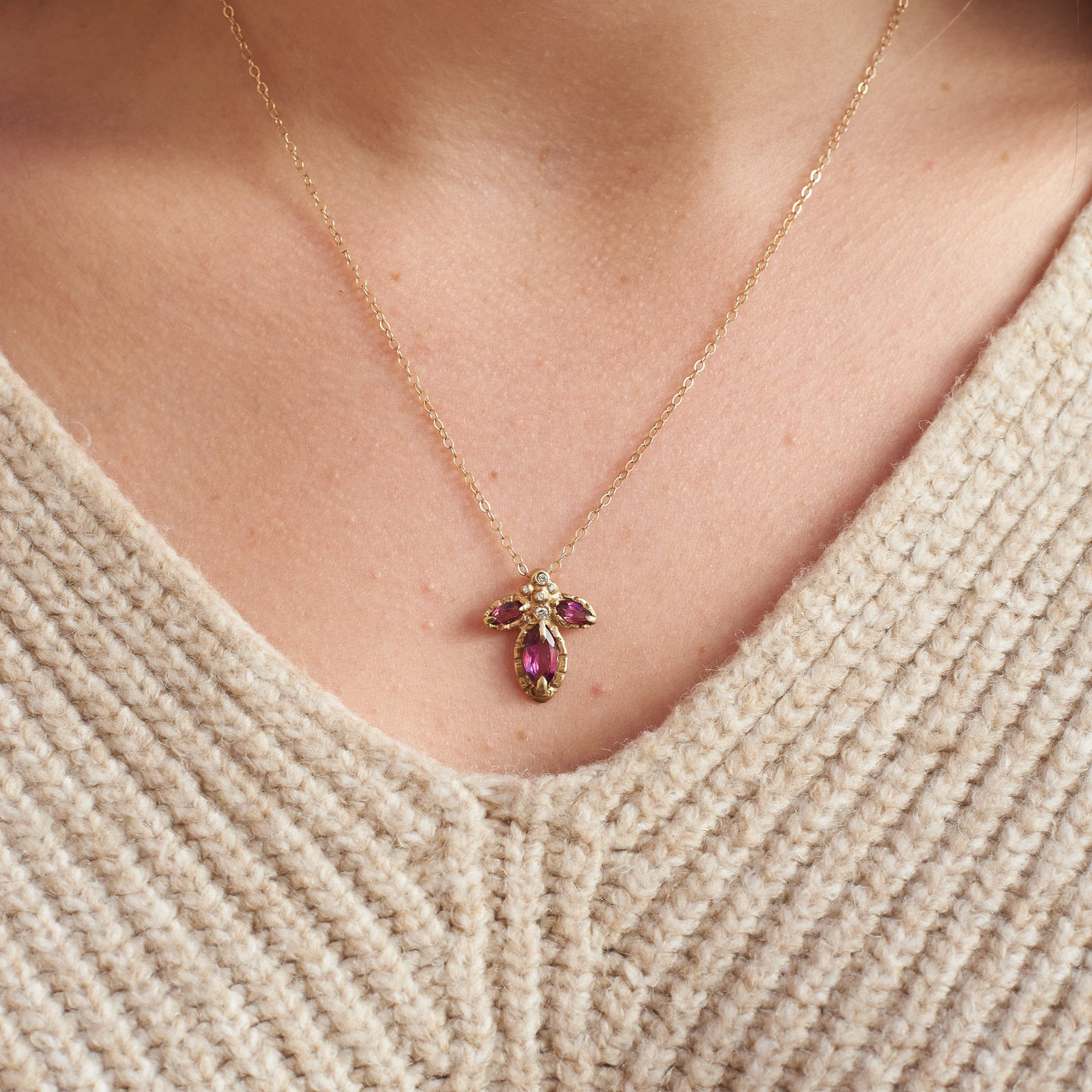 Iris Pendant