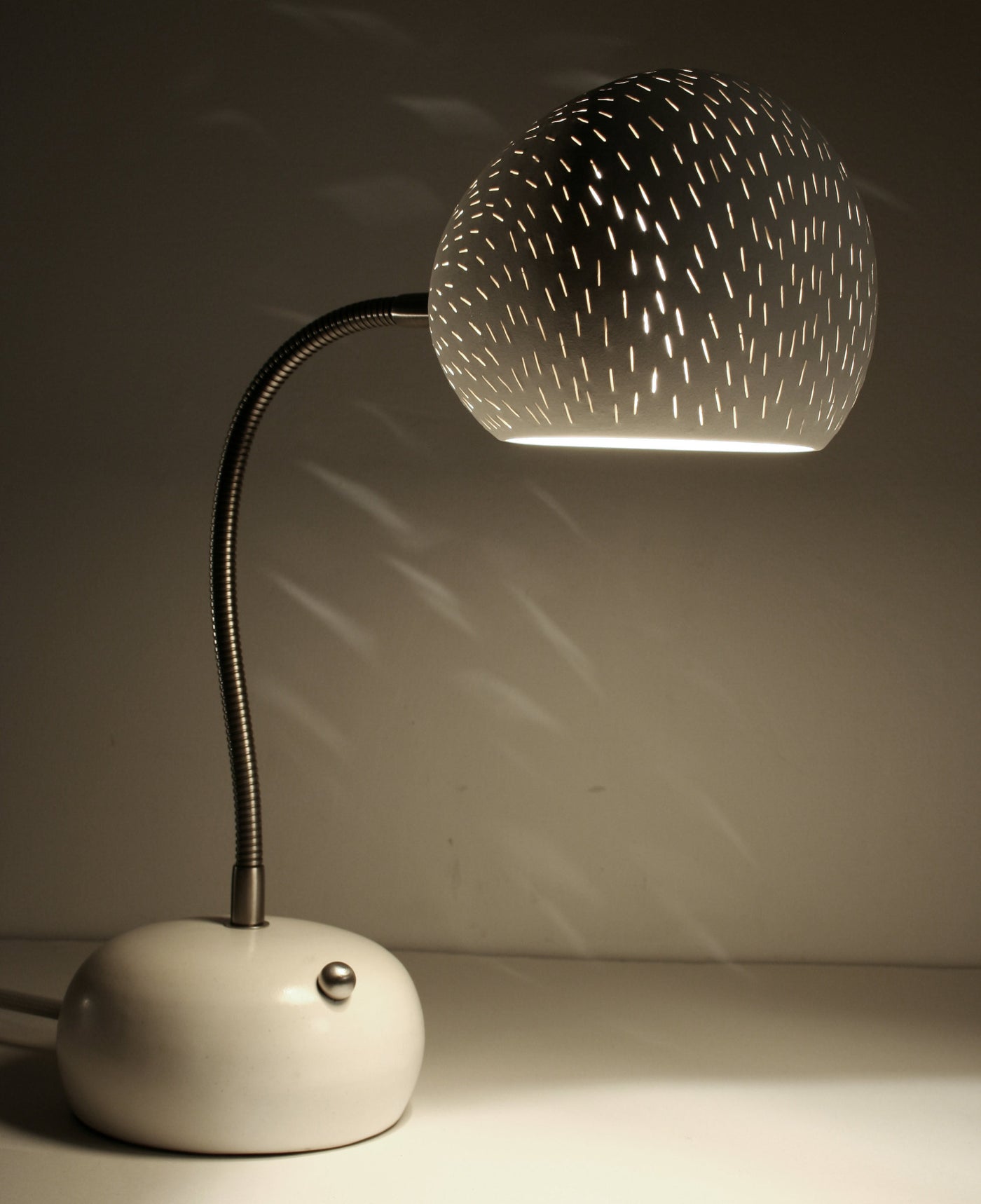 ClayLight Porcupine Desk Lamp