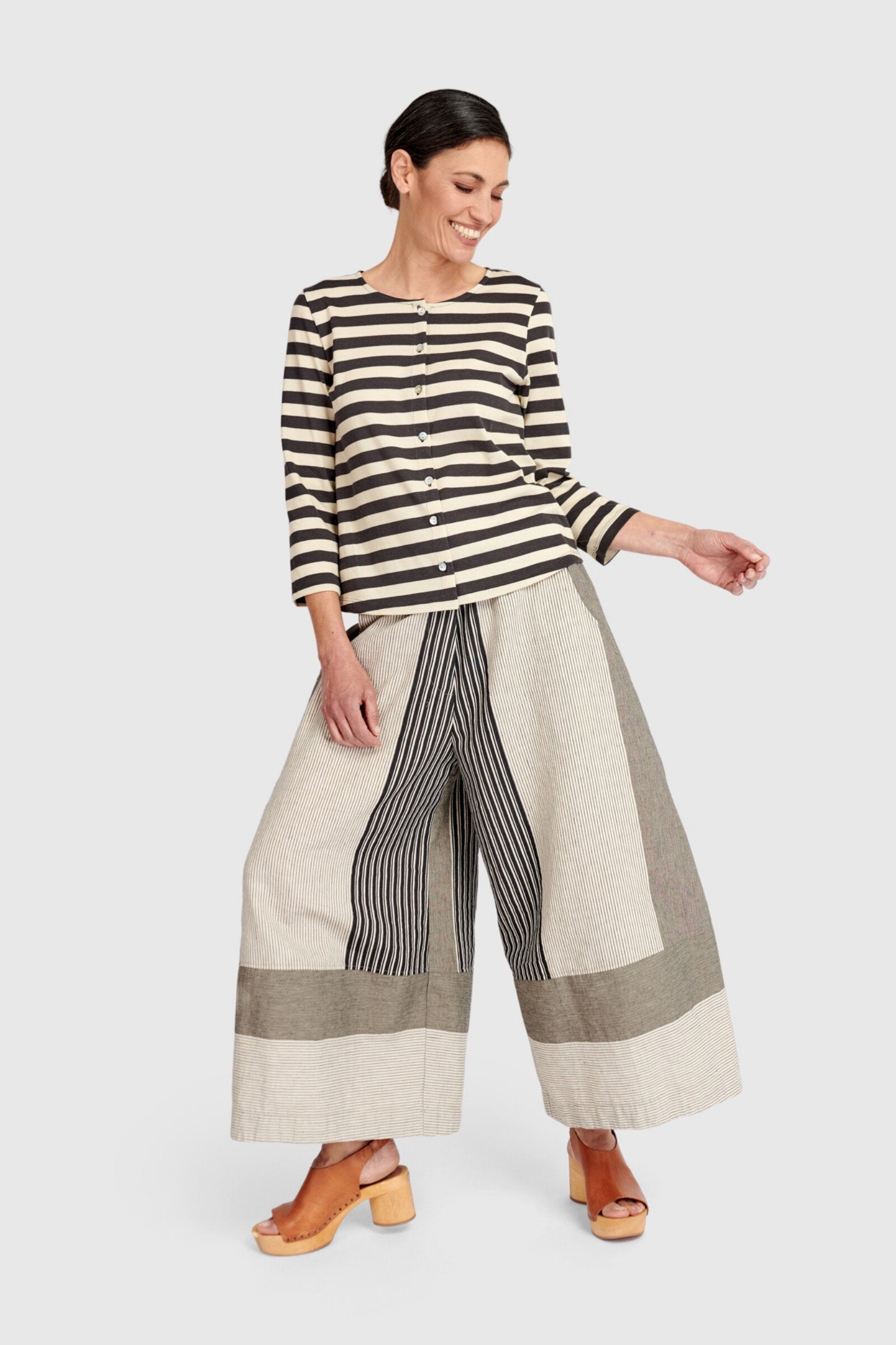 Cream/Gray Stripes