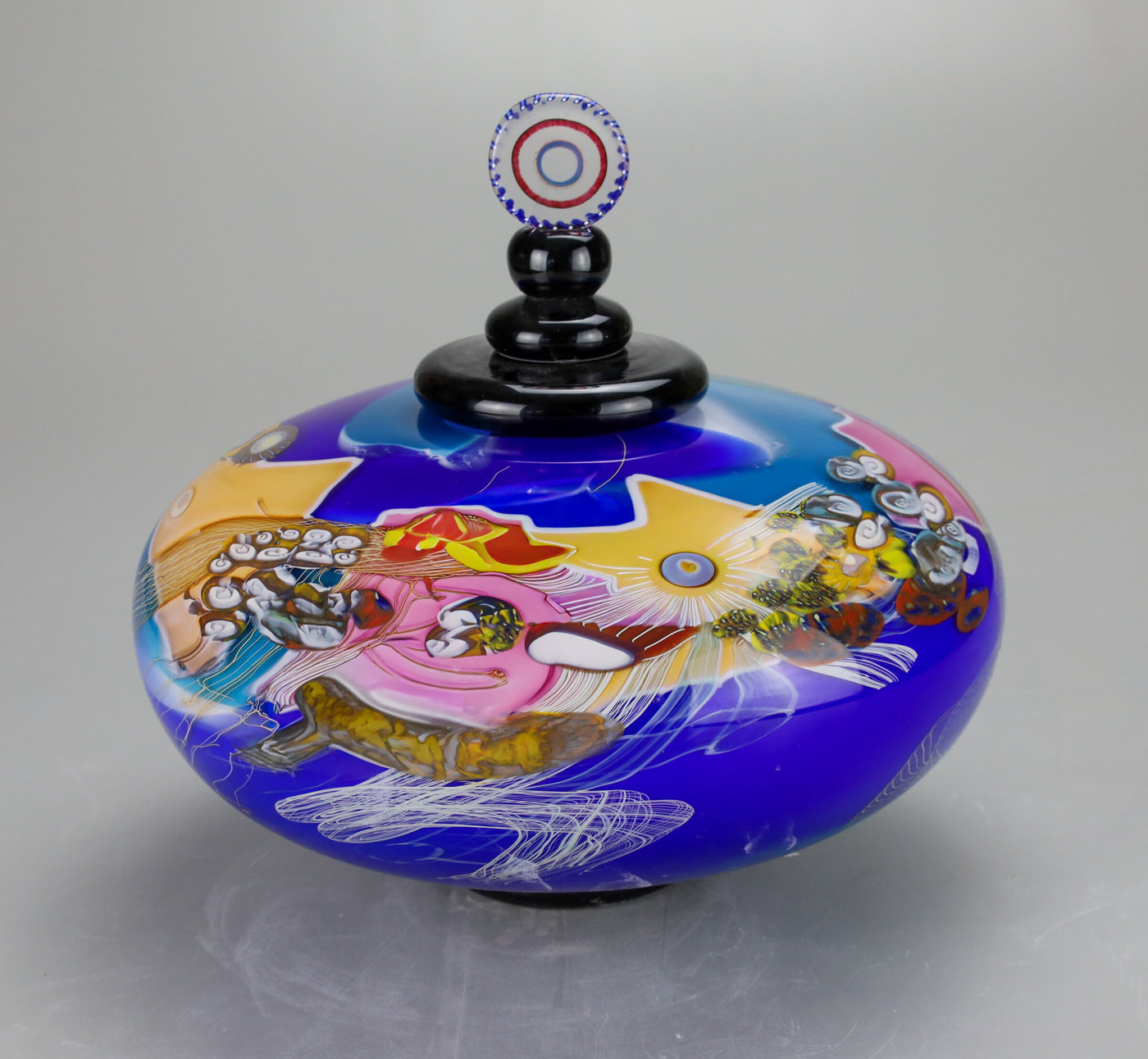 Color Field Lidded Disk in Ocean Blue
