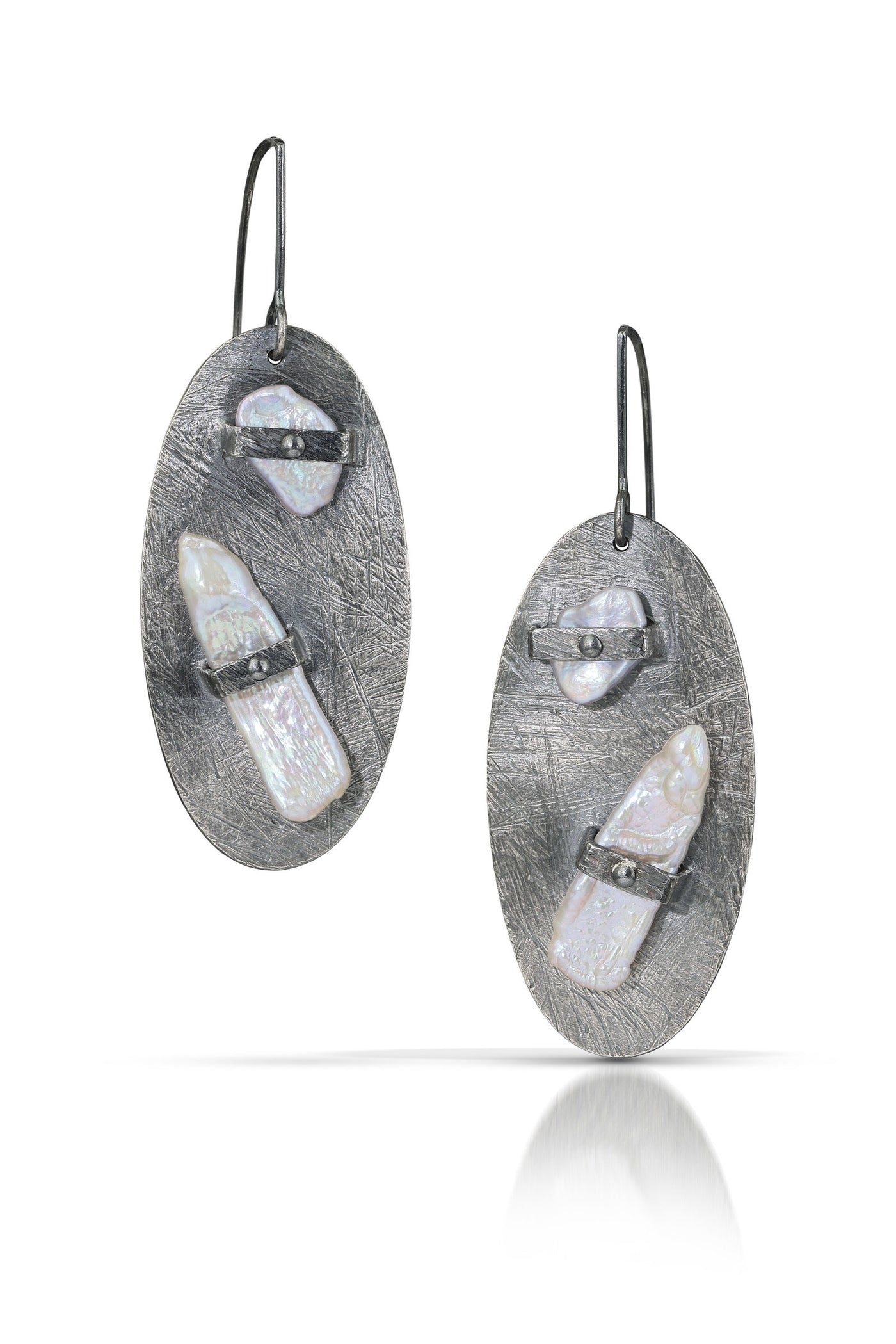 Carved Double Band Ellipse Earrings
