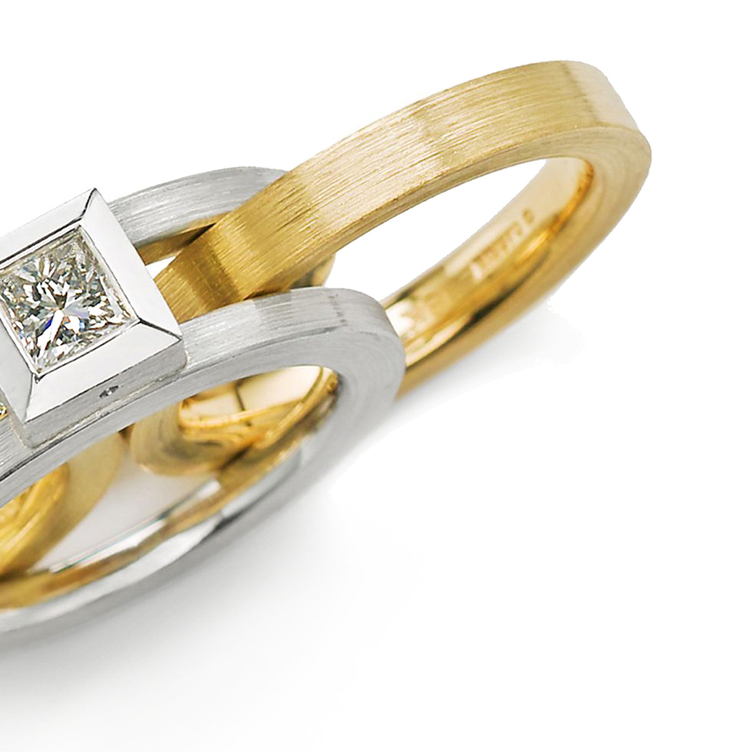 With solid gold band