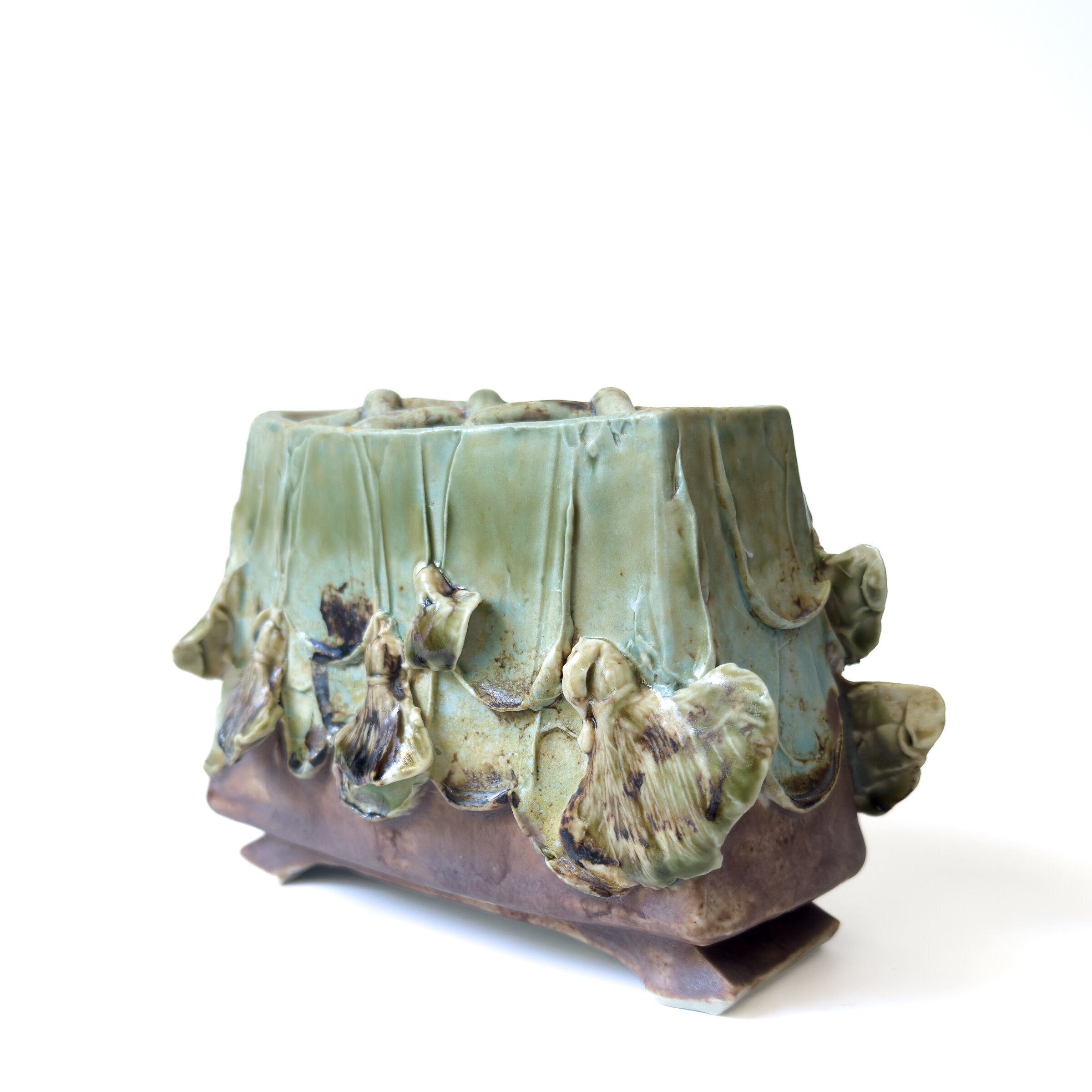 Moody Tassel Flower Brick