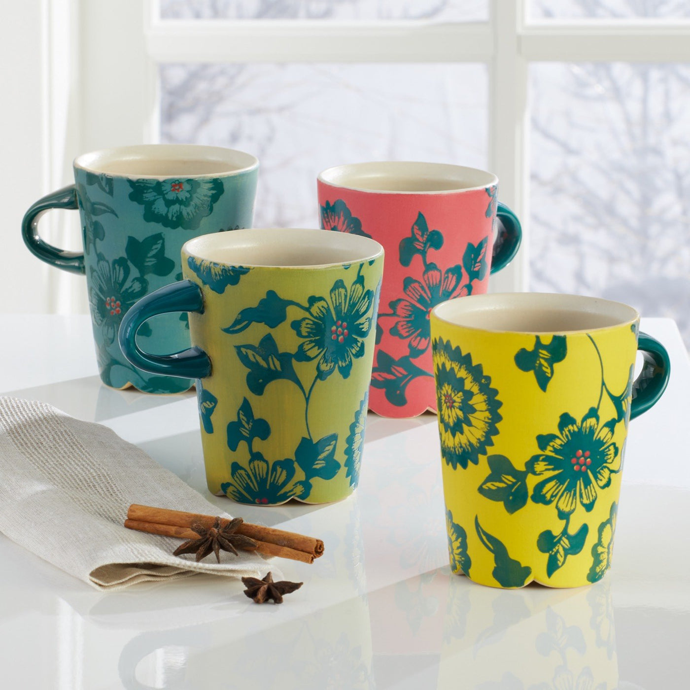 Scalloped Edge Mug