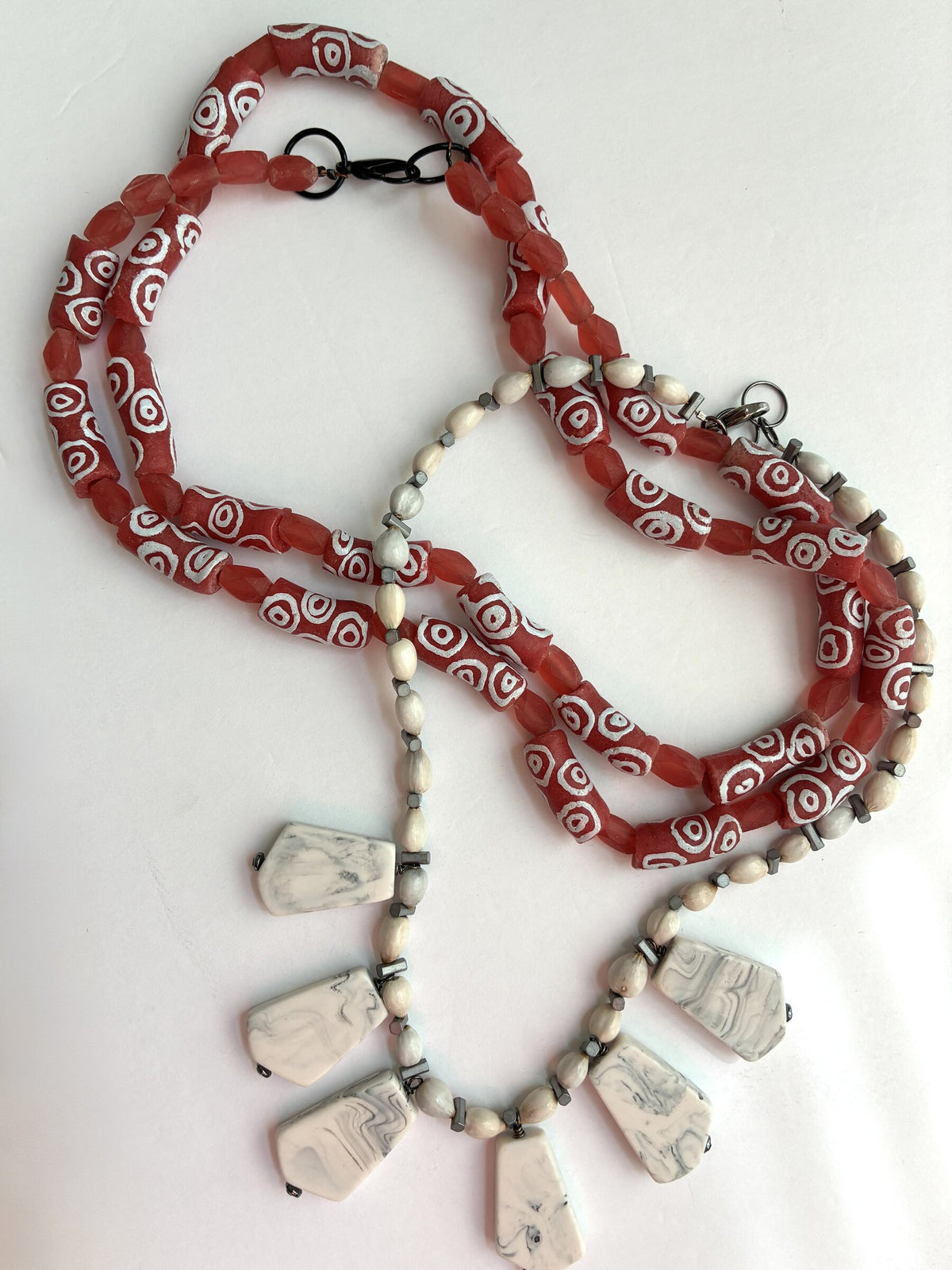White Swirls Necklace Set