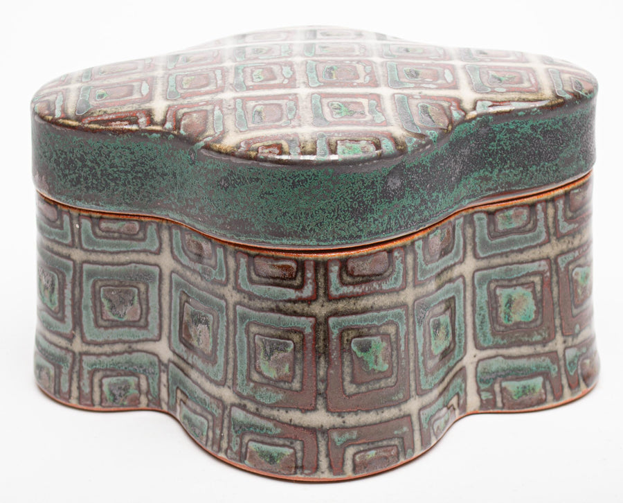 Large Lobed Box