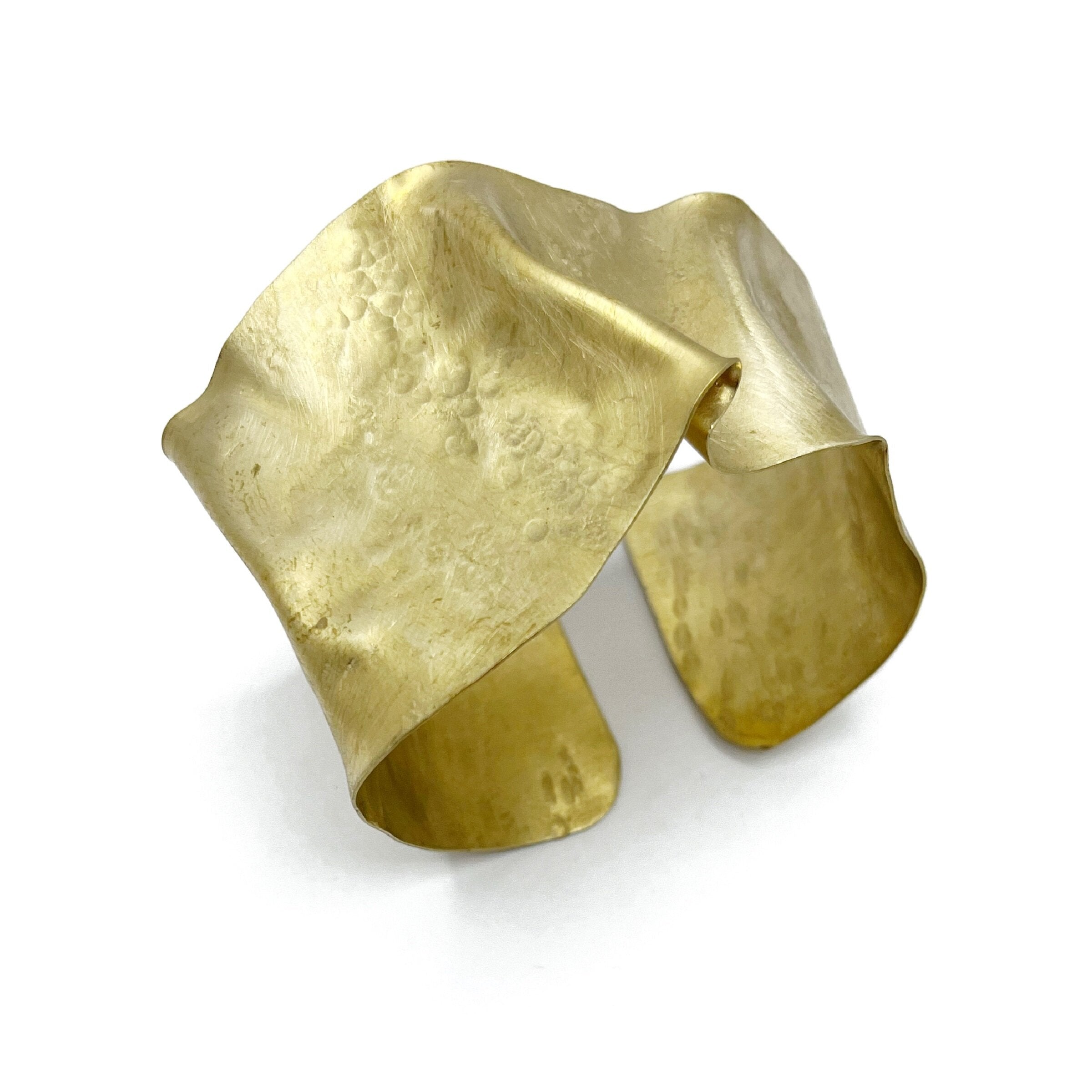 Wave Cuff No. 4839