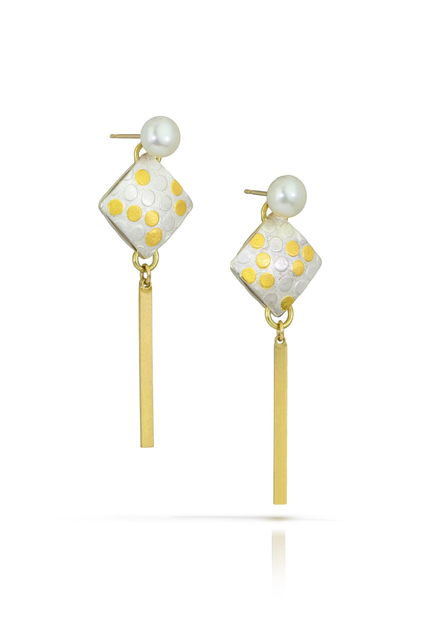 Transformative Pearl Dangle Earrings