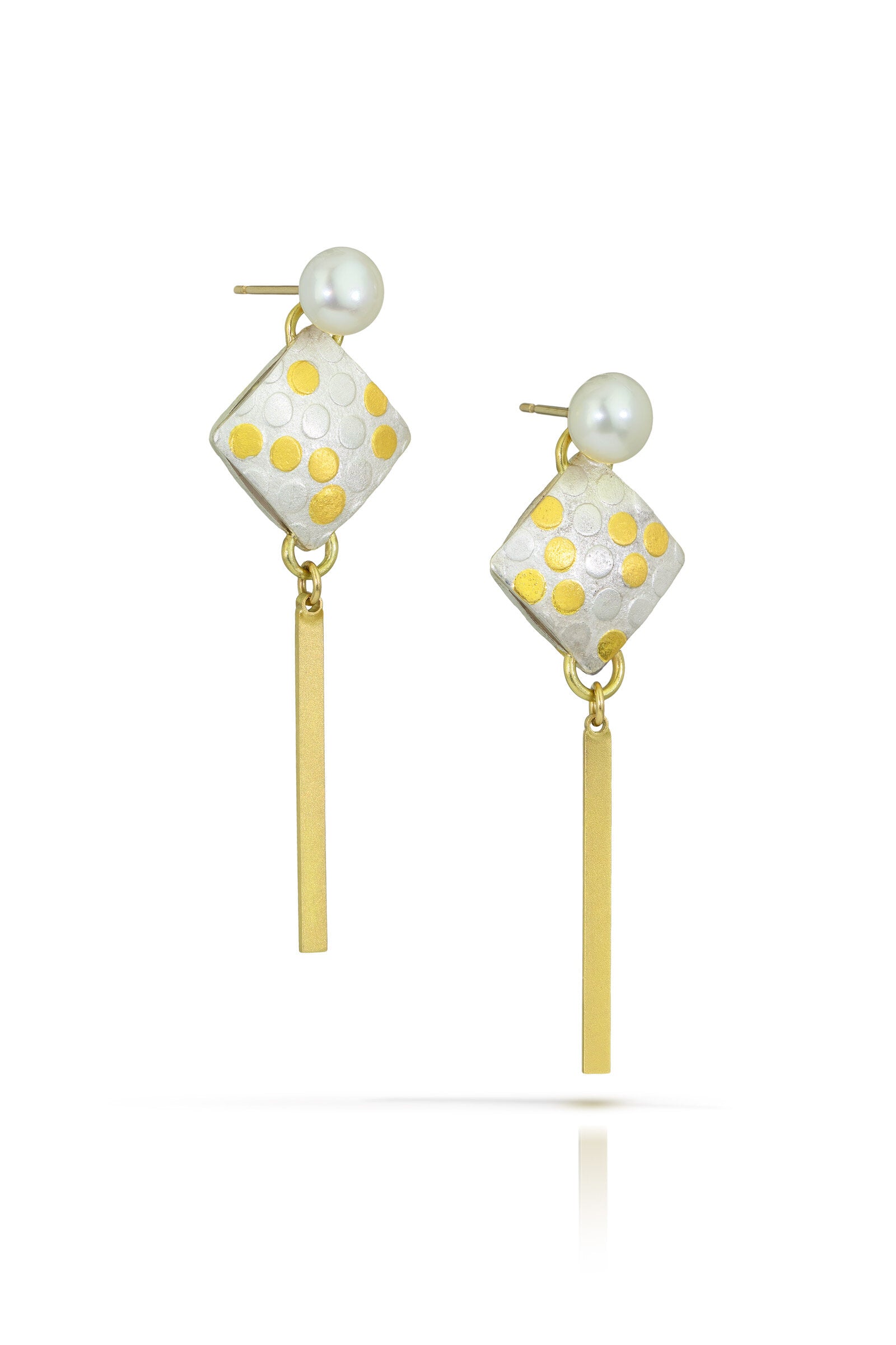 Transformative Pearl Dangle Earrings
