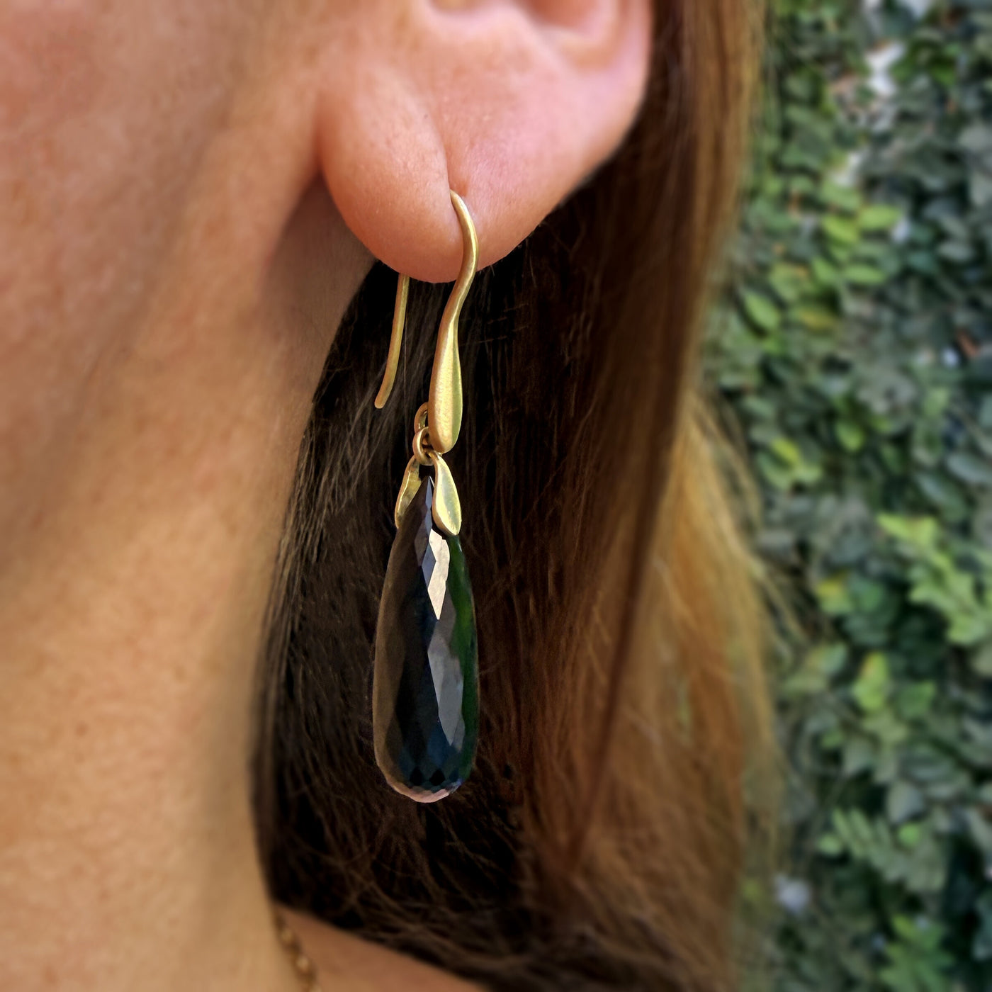 Black Spinel Briolette Dancing Earrings