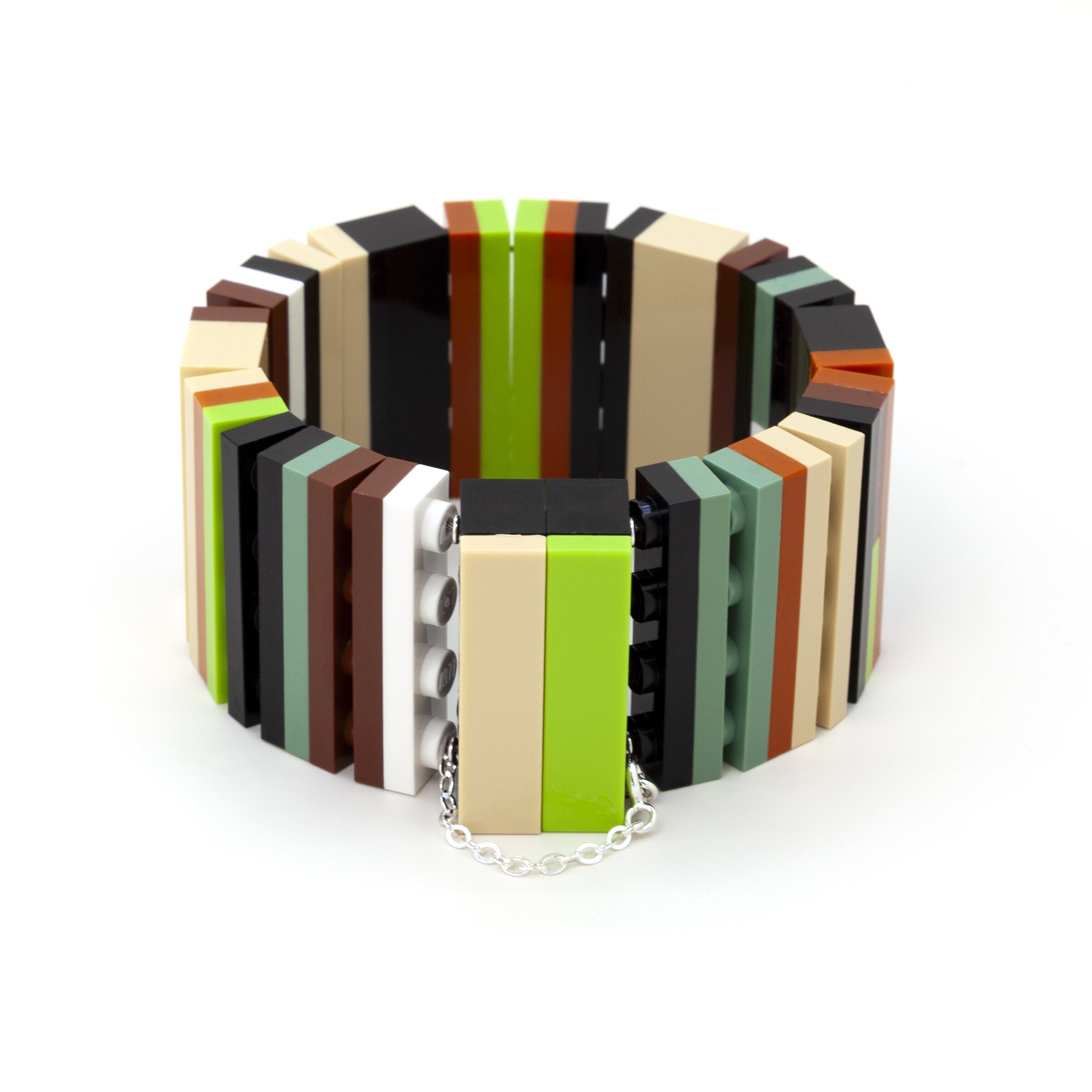 Terra Black 1x4 Magnetic Bracelet | Photo by emiko oye
