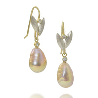 Peach Pearl Fleurir Earrings