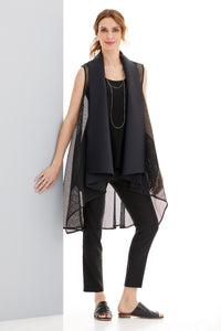 shown with the montreal ankle pant by lisette and the frida slide by la bottega di lisa