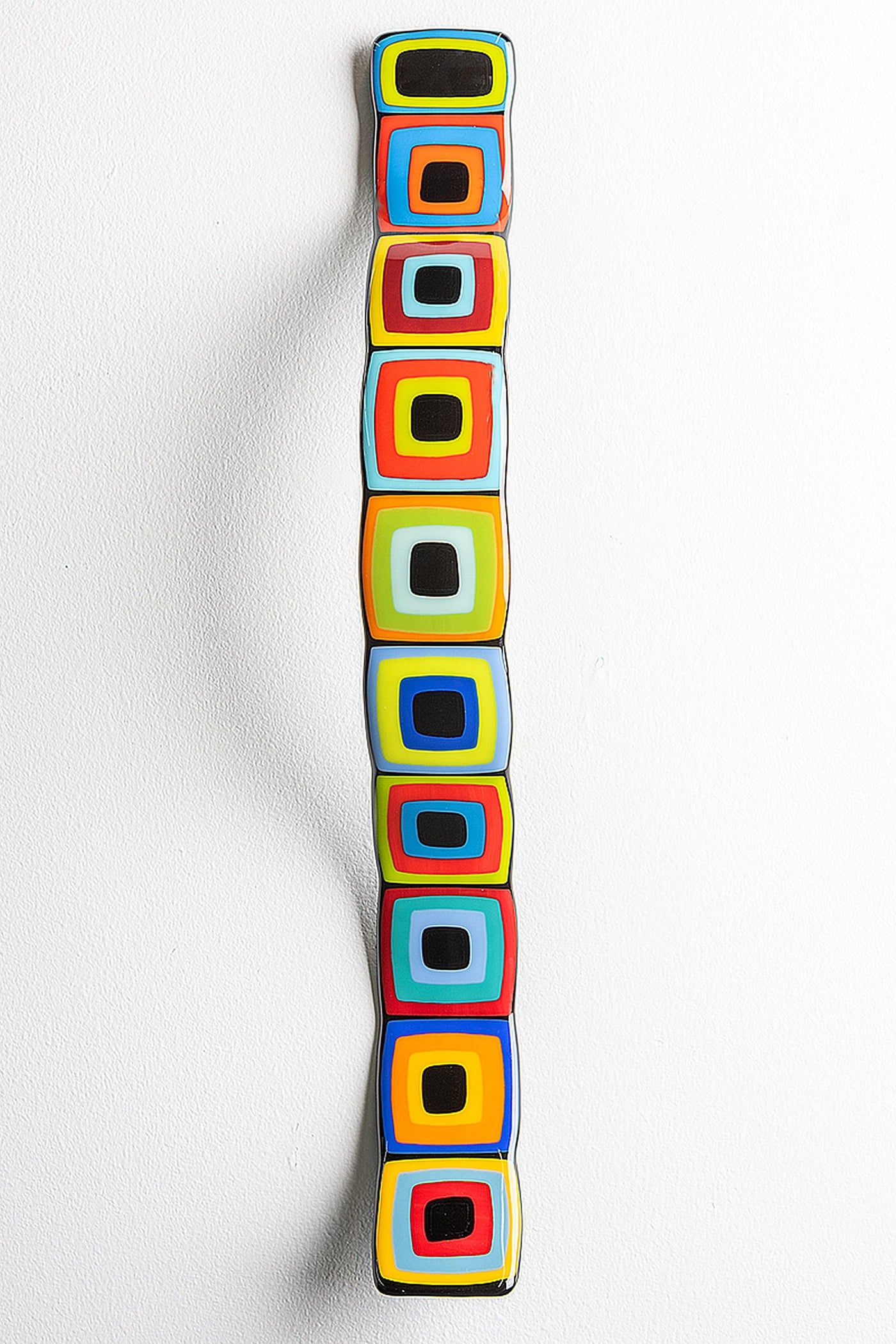 Carnival Story Pole Wall Wave With Black Centers