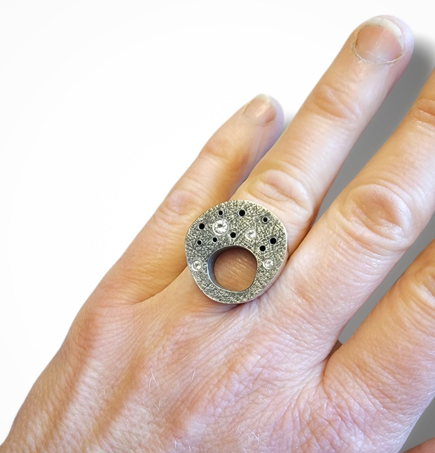 Organic Hollow Ring