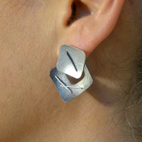 bright silver top square with post backs