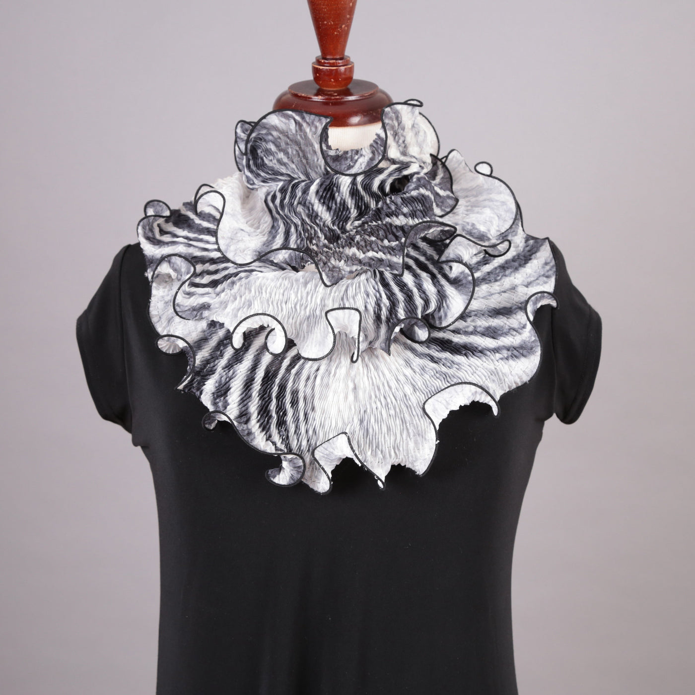 Infinity Scarf in Black & White