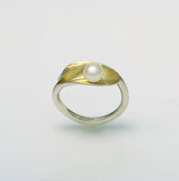 Leaves with Pearl Ring