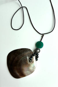 Black Lip Shell Pendant Necklace