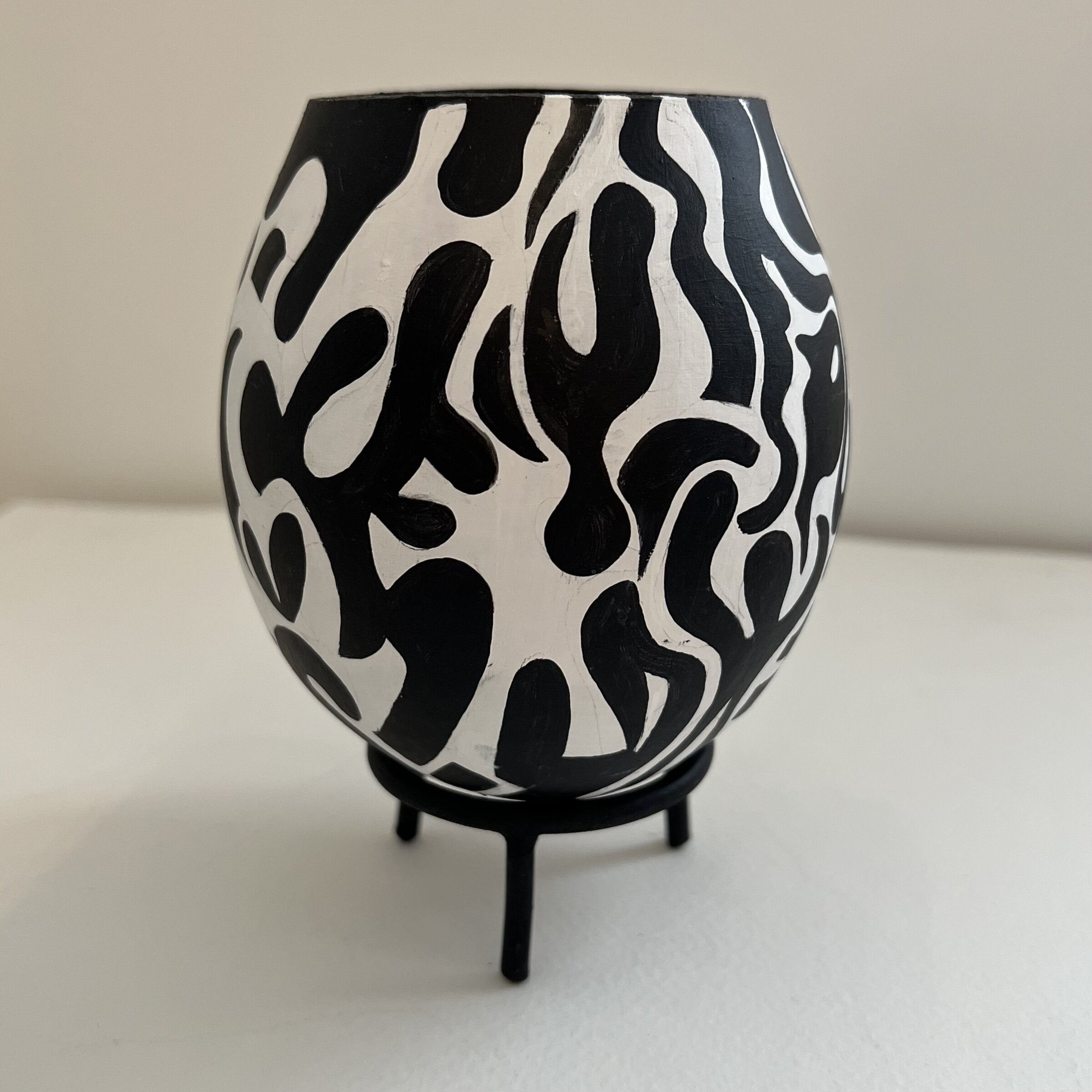 Mini Black and White