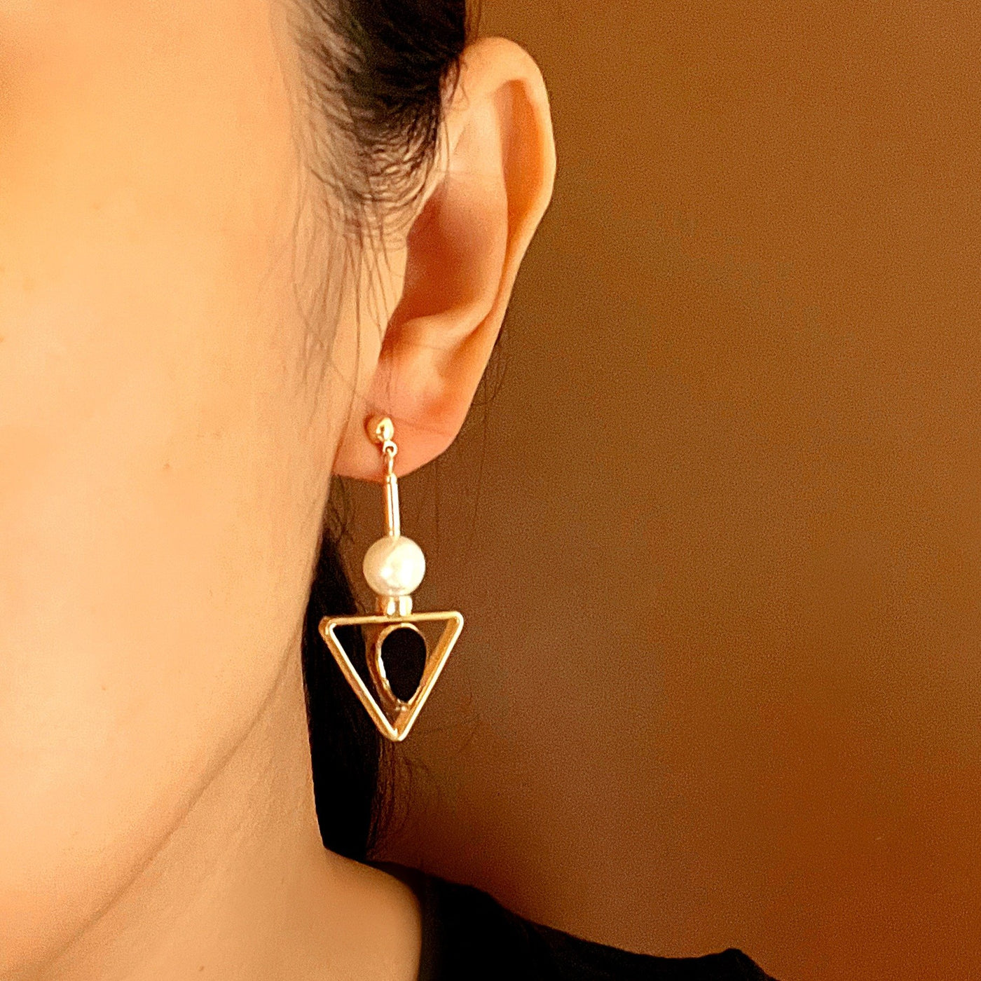 Triangle & Pearls Earrings