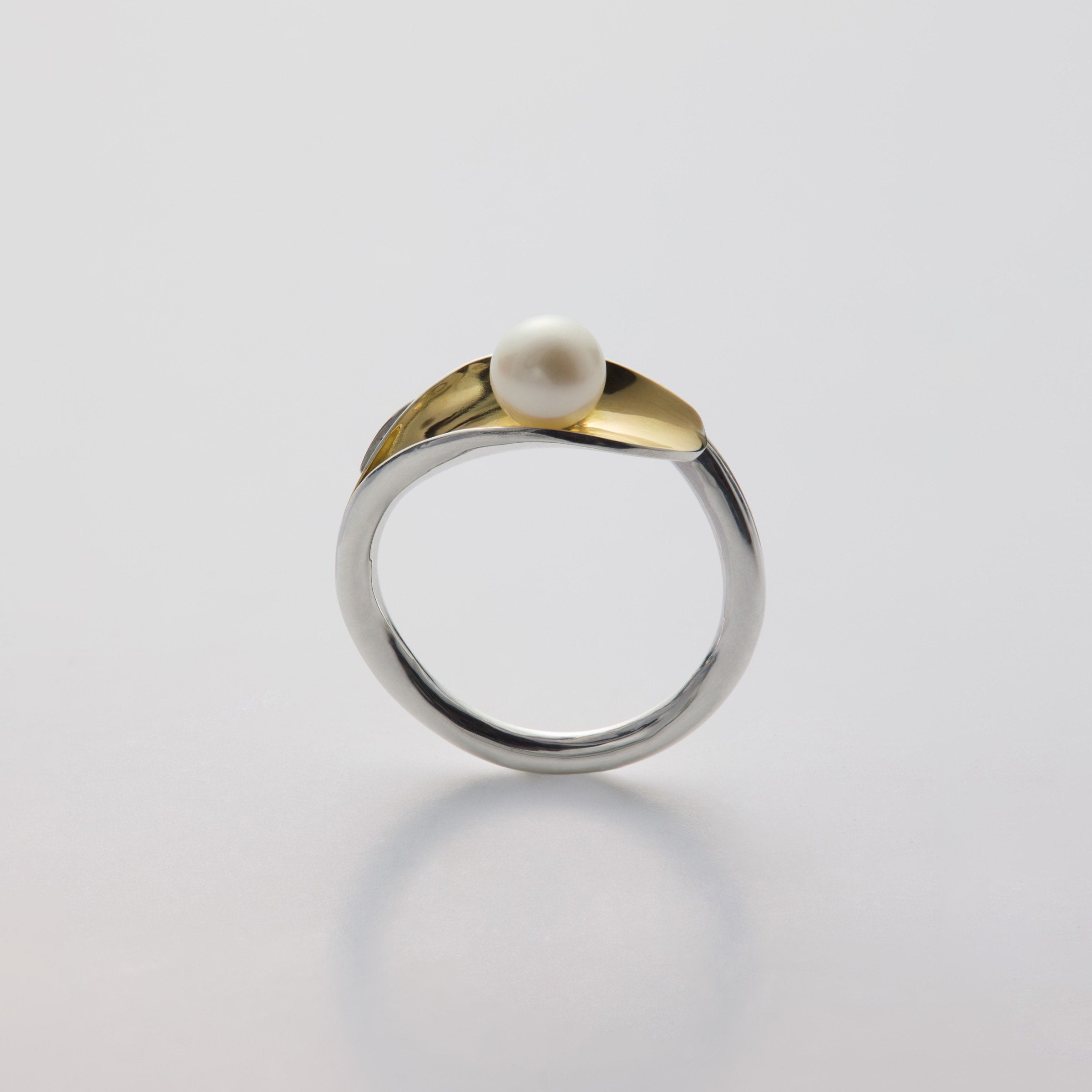 Leaves with Pearl Ring