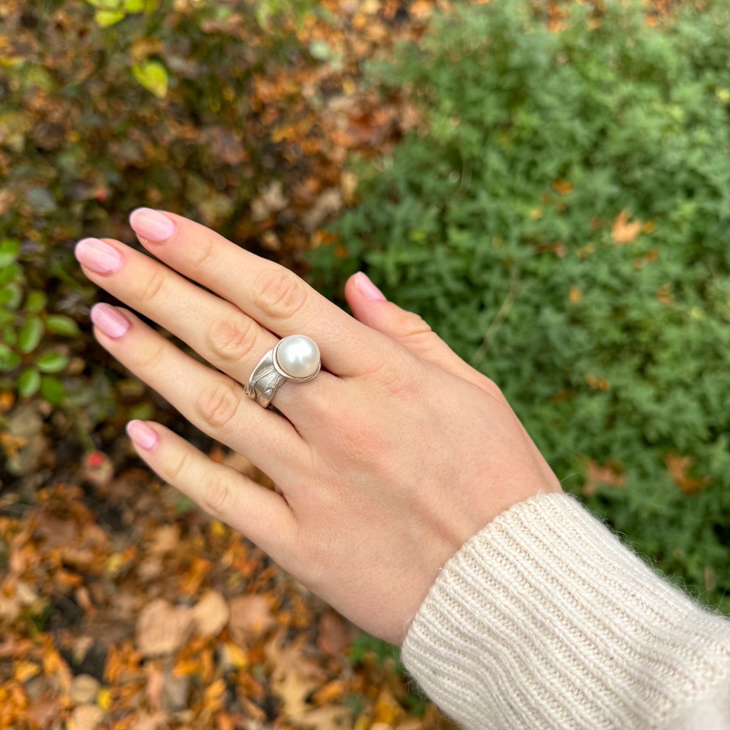 Silver Seaweed Pearl Ring