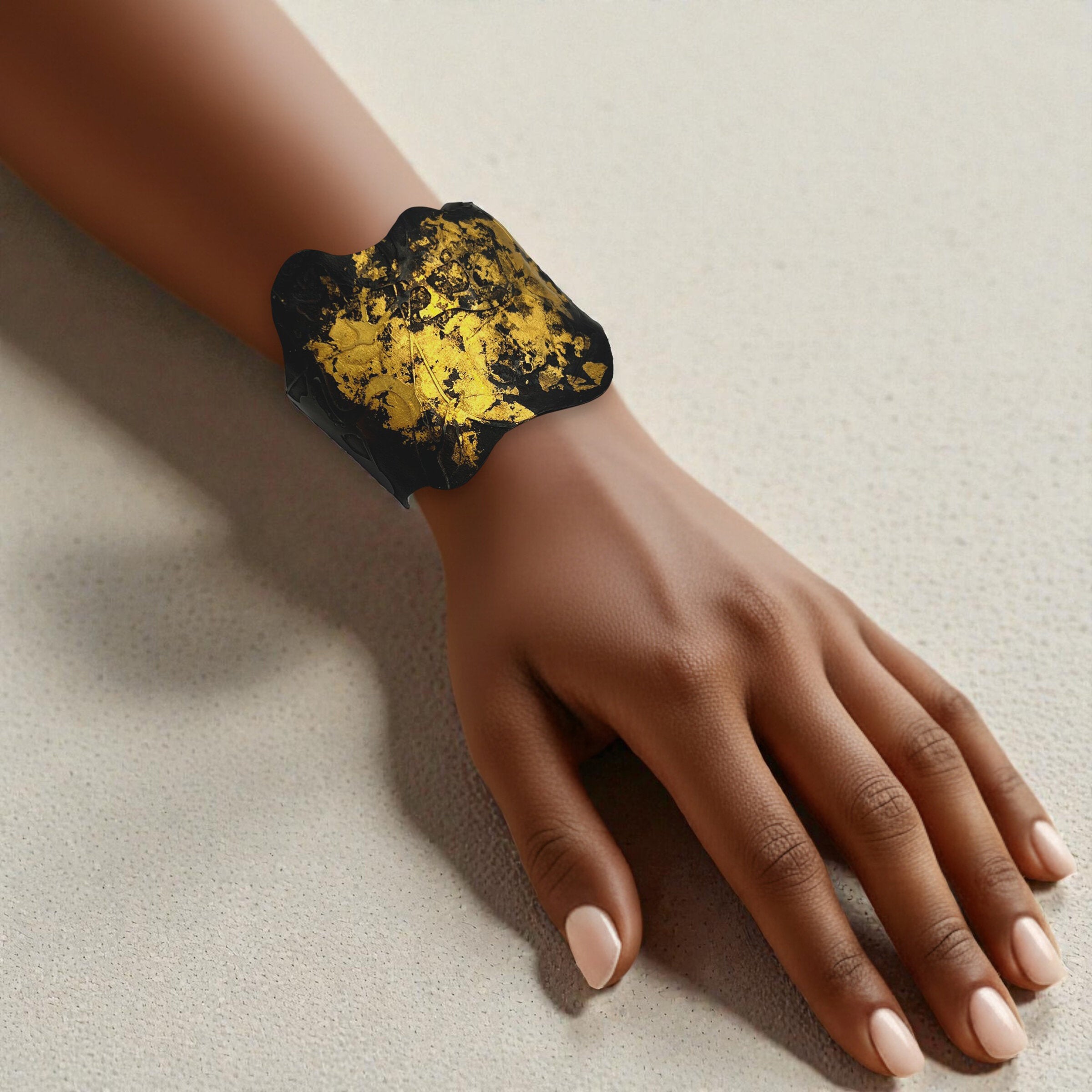 Yura Cuff
