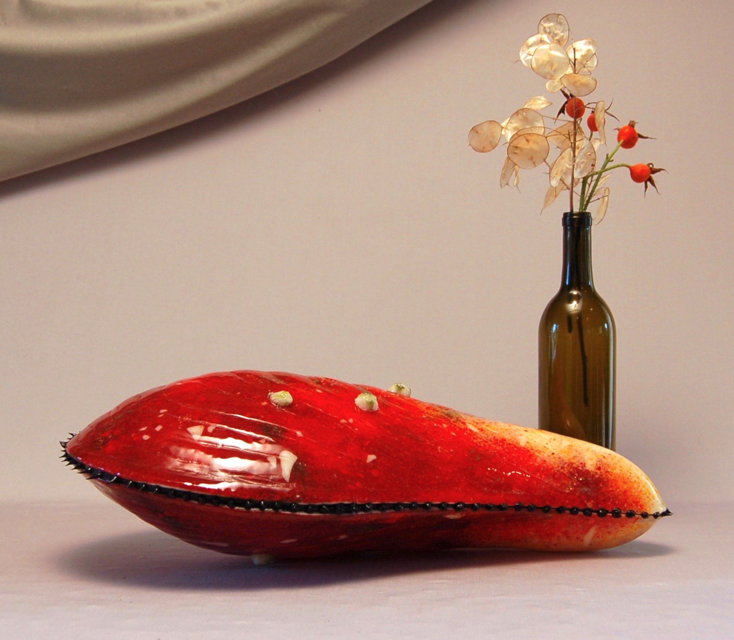 Grand Moules Tabletop Sculpture in Red