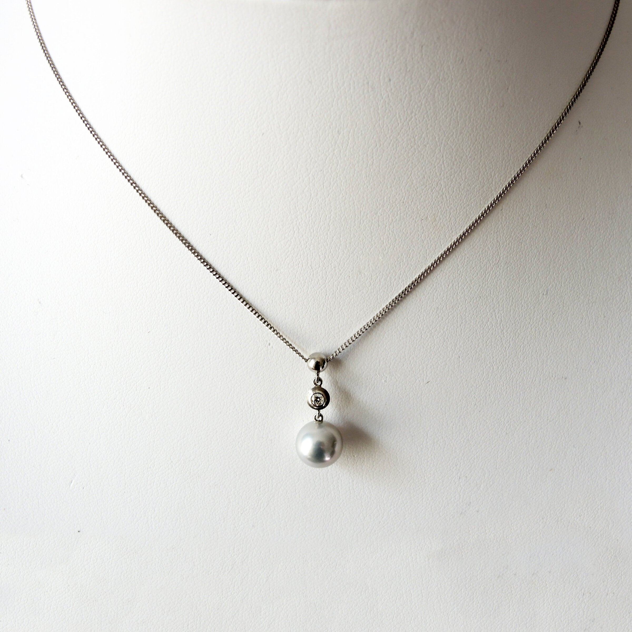 Diamond & Pearl Platinum Pendant