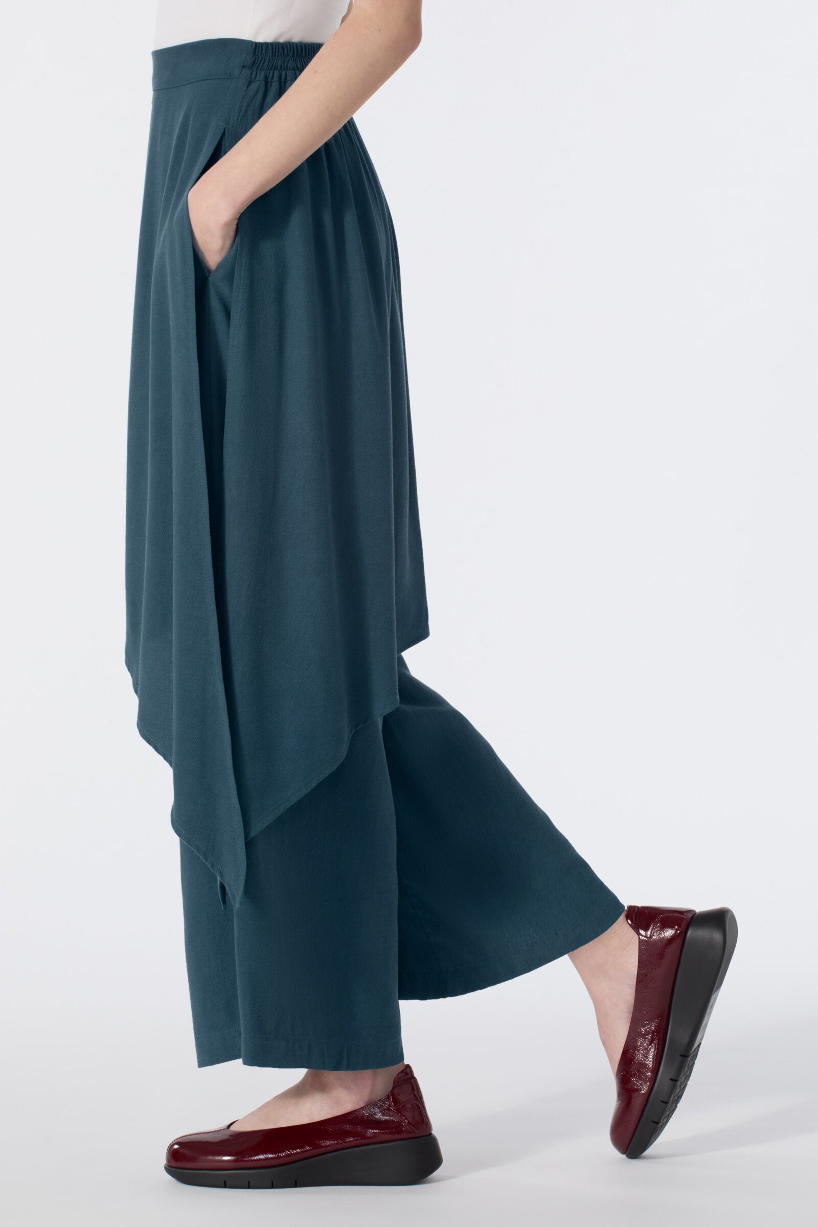 Sandwashed Pebble Elena Skirted Pant