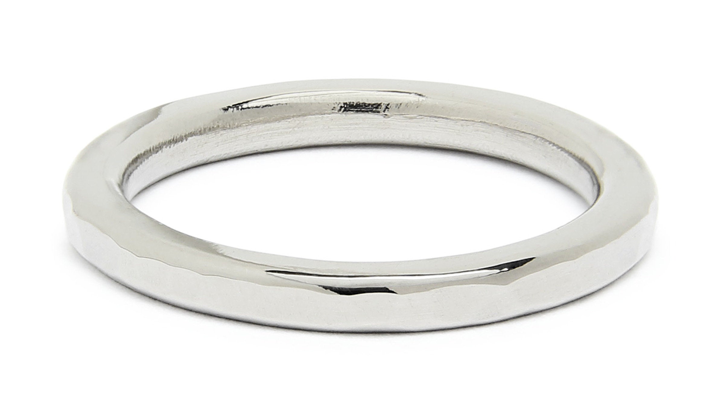 14k Palladium White Gold, polished finish | Photo by Chris Patunas