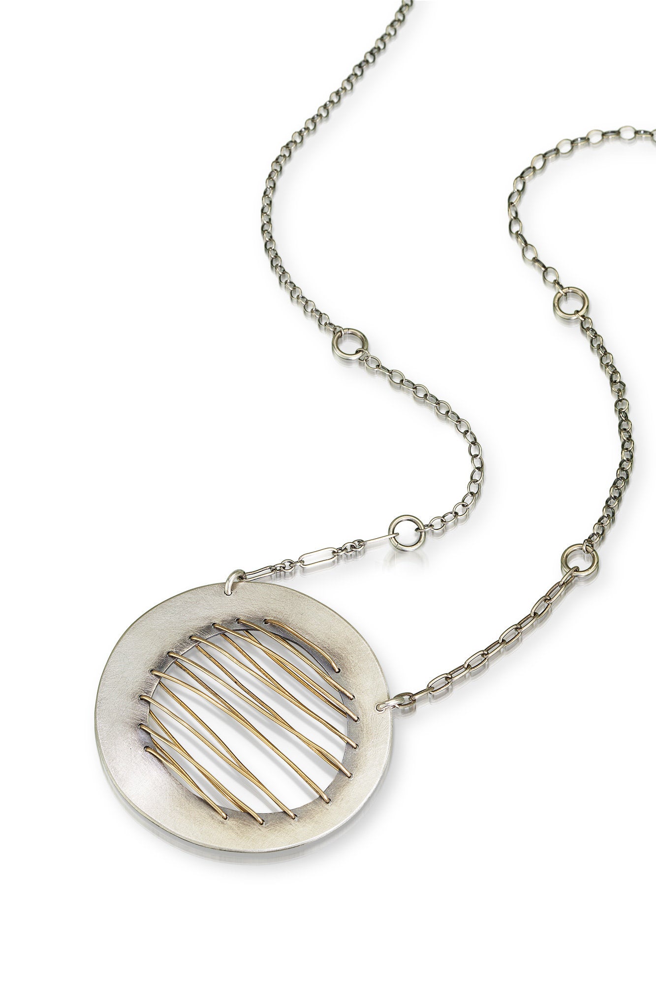 yellow gold wire stitching