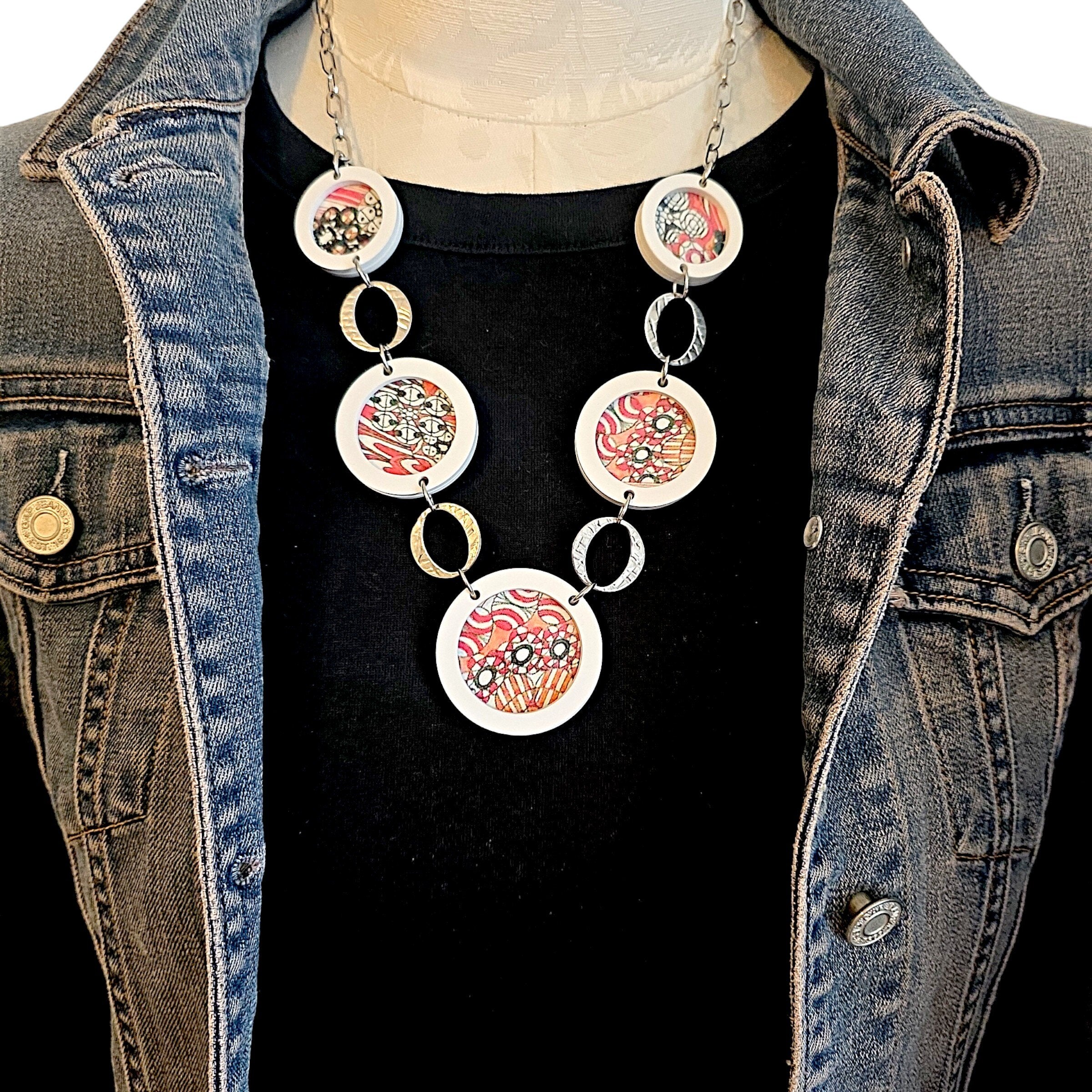Pulse Pattern Necklace