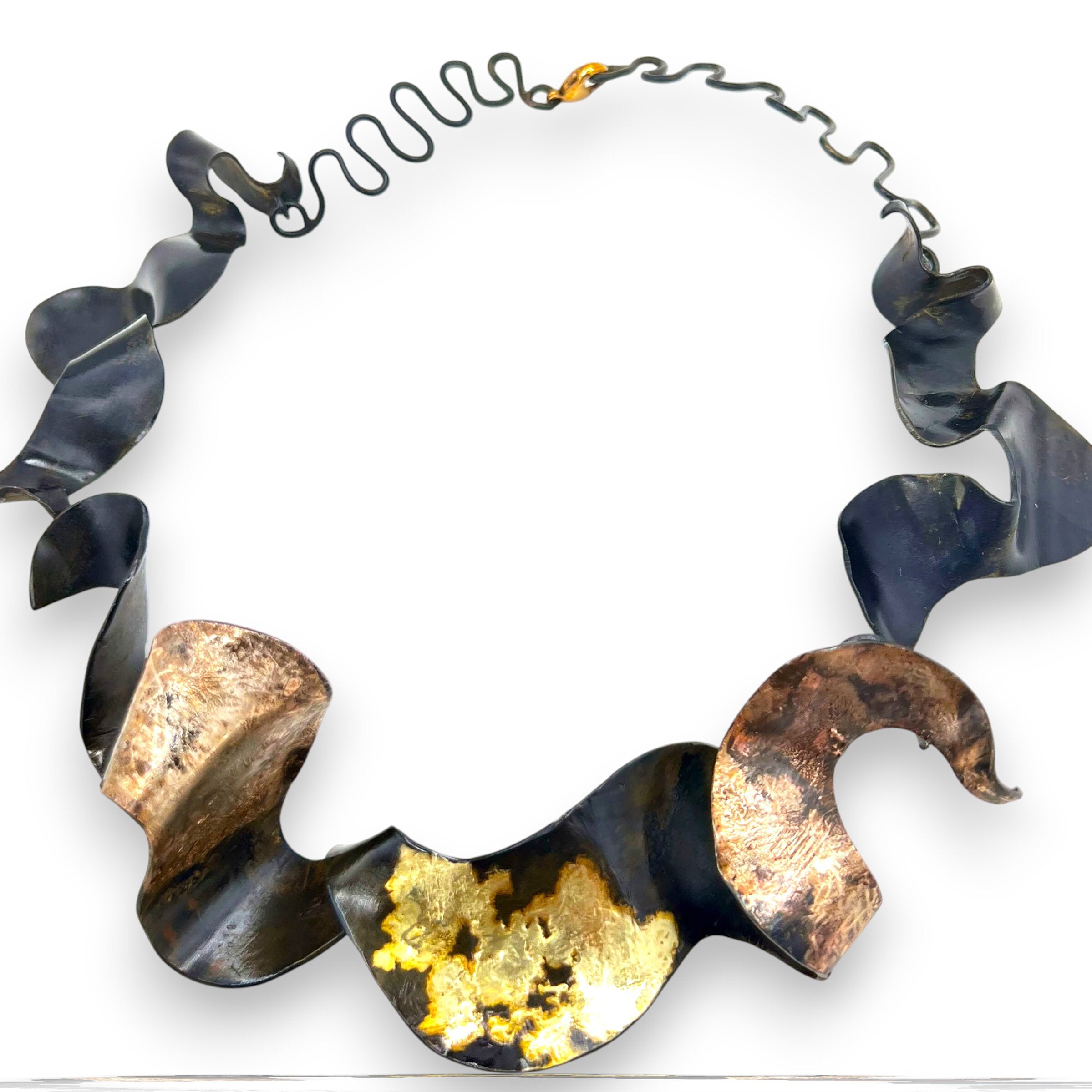 Detour Neckpiece