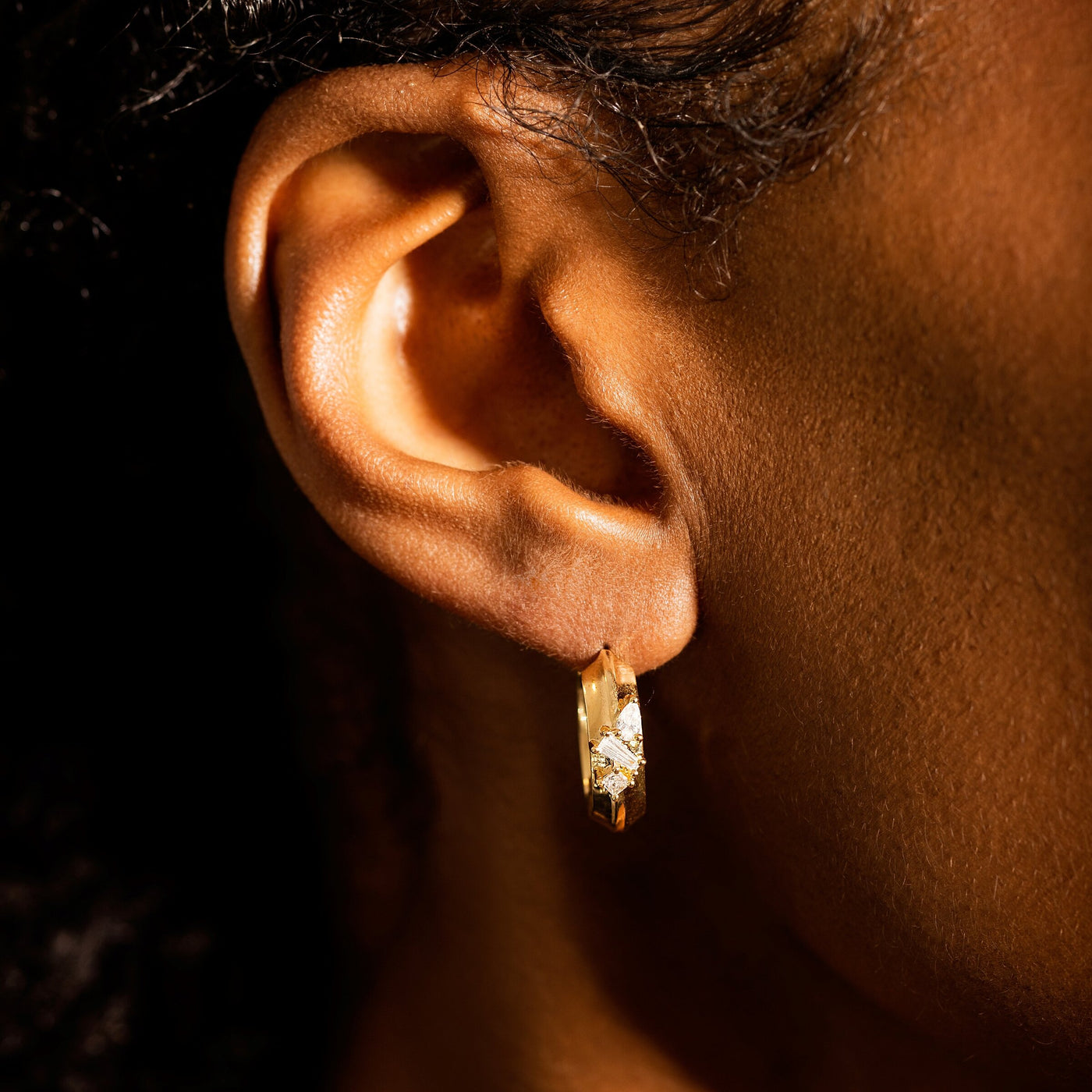 Trellis Knife Edge Huggie Earrings
