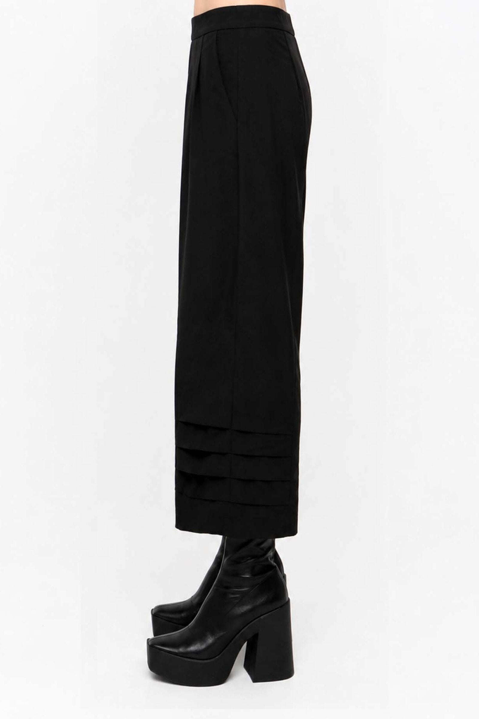 Guard Crop Pant